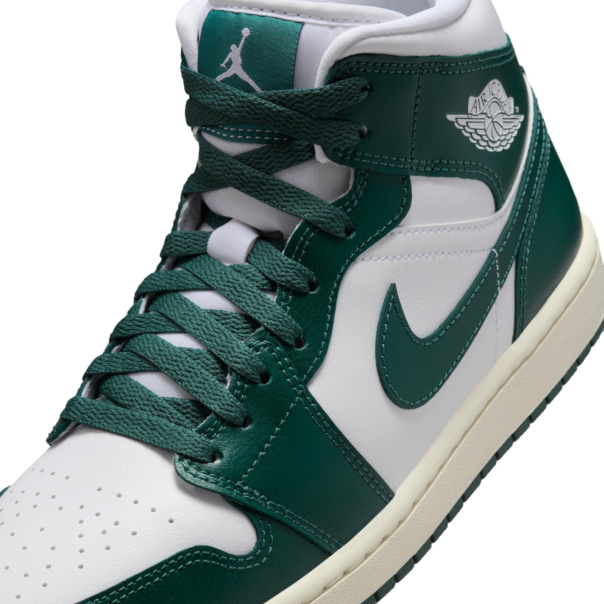 Women's Air Jordan 1 Mid Shoes Product Image