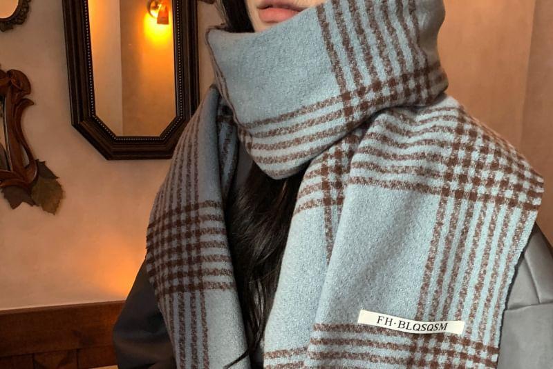 Plaid Applique Fringed Scarf Product Image