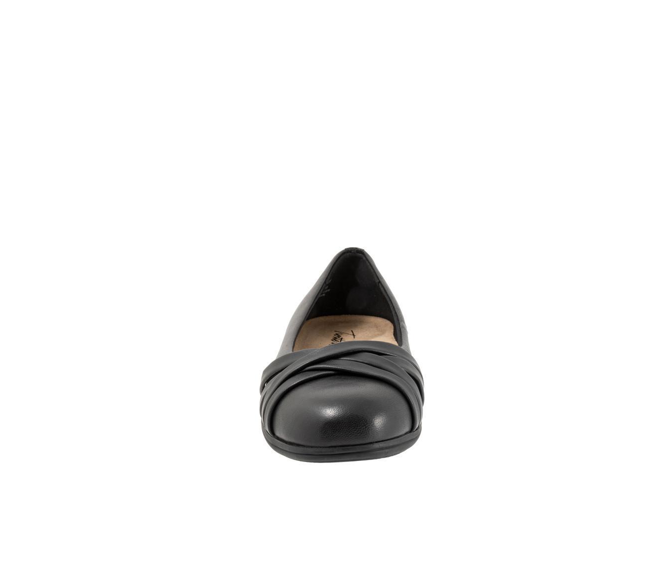 Women's Baretraps Covette Casual Flats Product Image