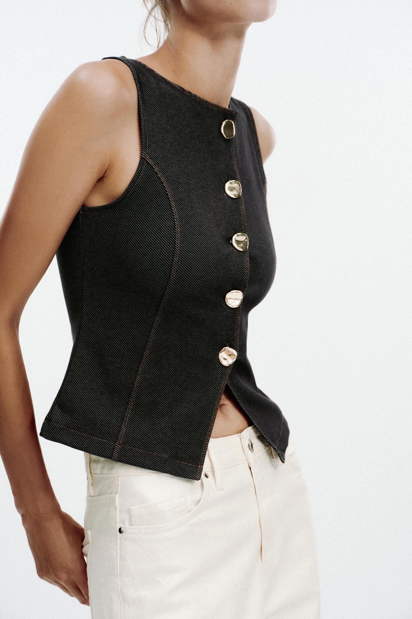 BUTTON VEST TOP Product Image