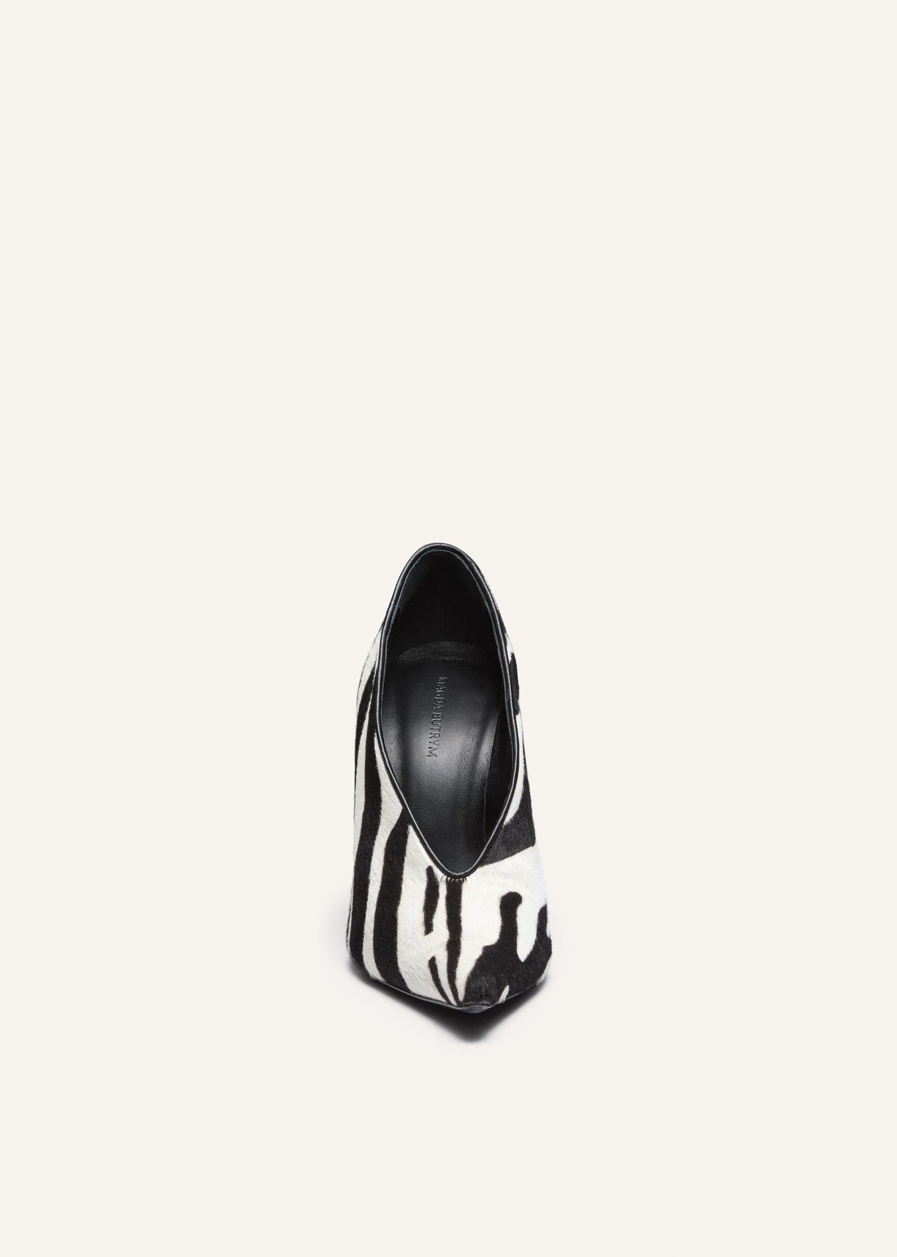 Pointed pumps in zebra print hair Product Image