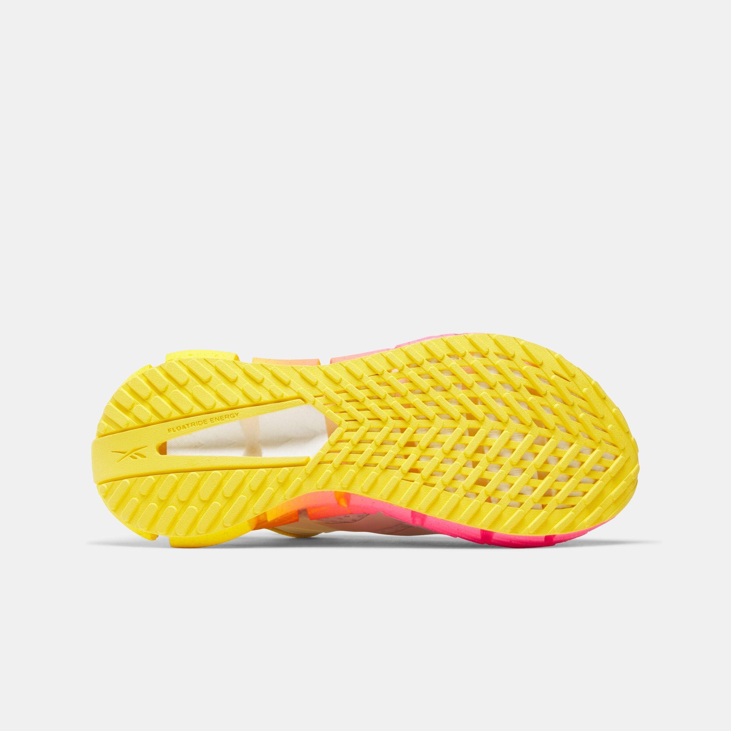 Women's FloatZig 1 Shoes Product Image