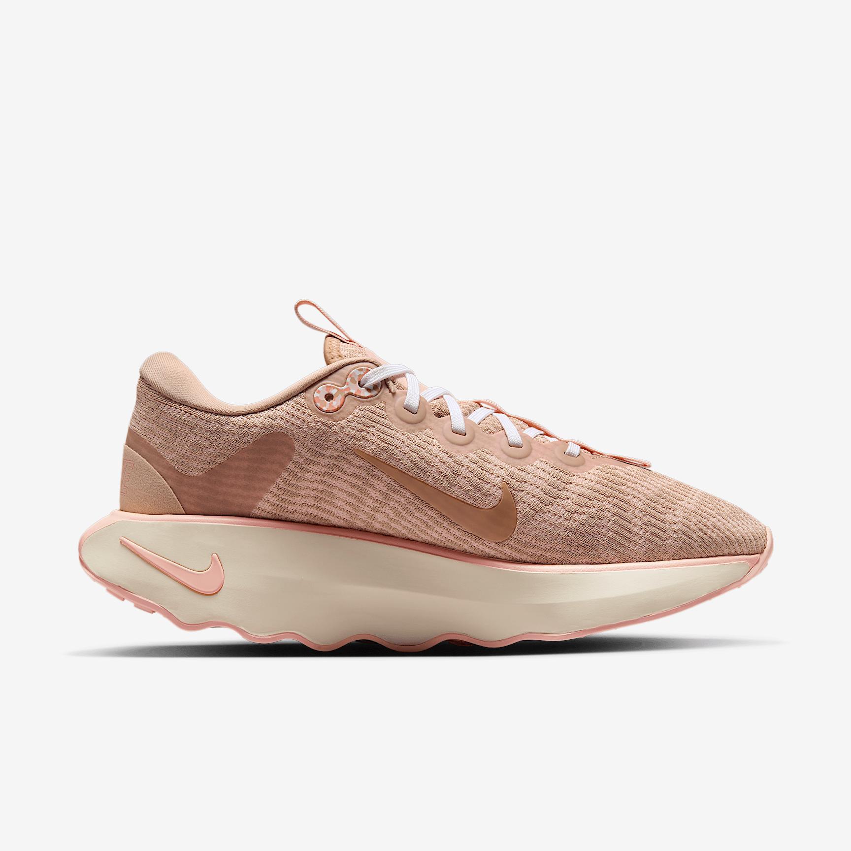 Nike Motiva Women's Walking Shoes Product Image