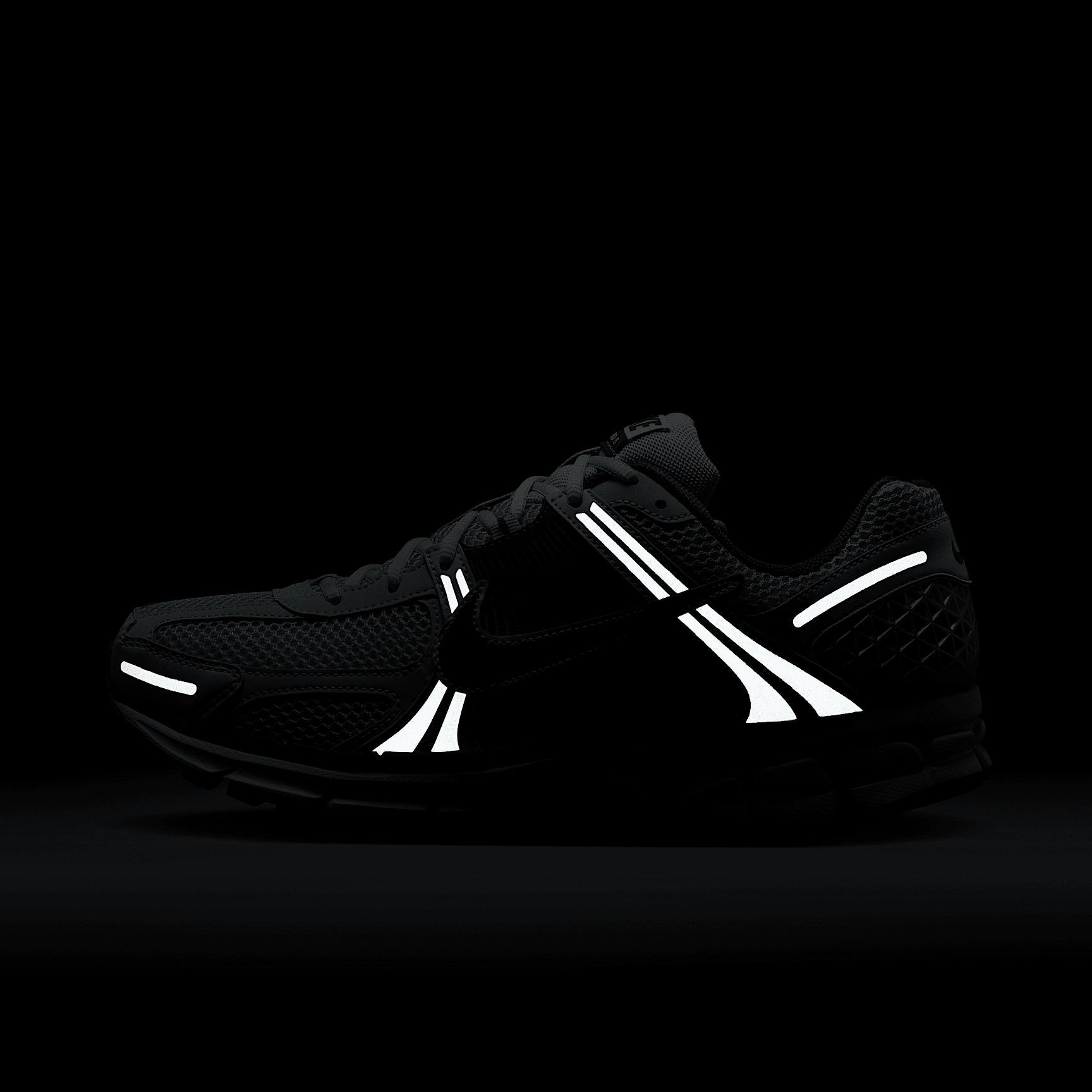 Nike Zoom Vomero 5 Men's Shoes Product Image