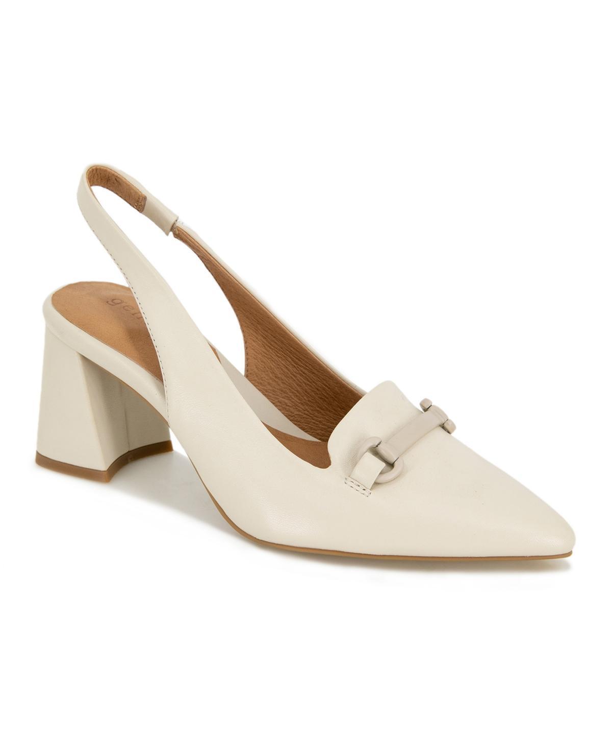 Gentle Souls by Kenneth Cole Womens Dionne Pointed Toe Slingback Pumps Product Image