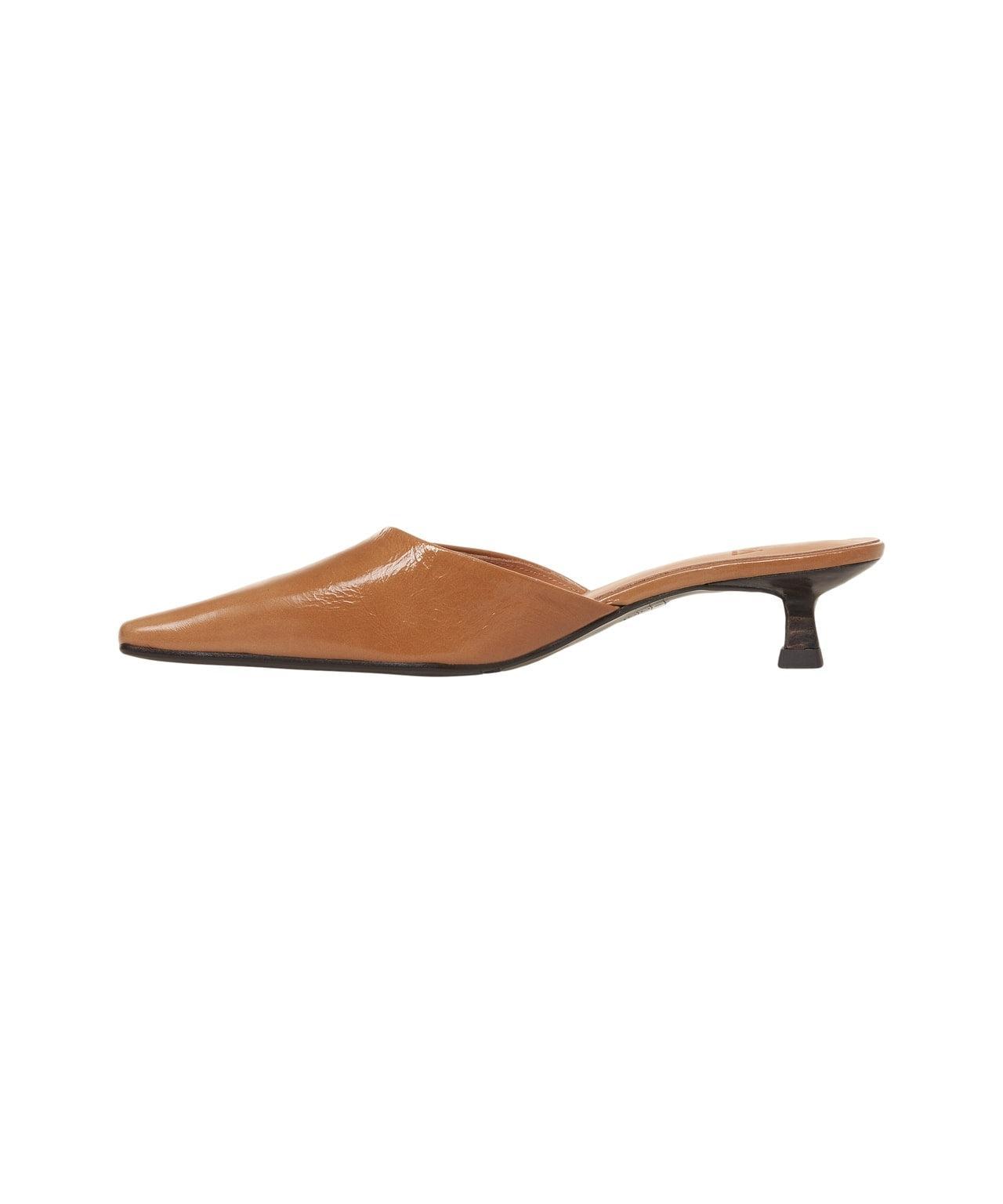 Patent leather kitten heels Product Image