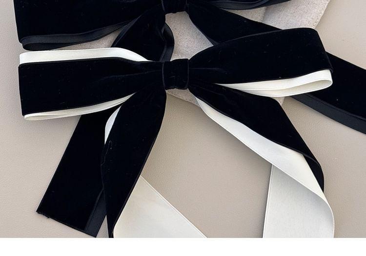 Bow Velvet Hair Clip Product Image