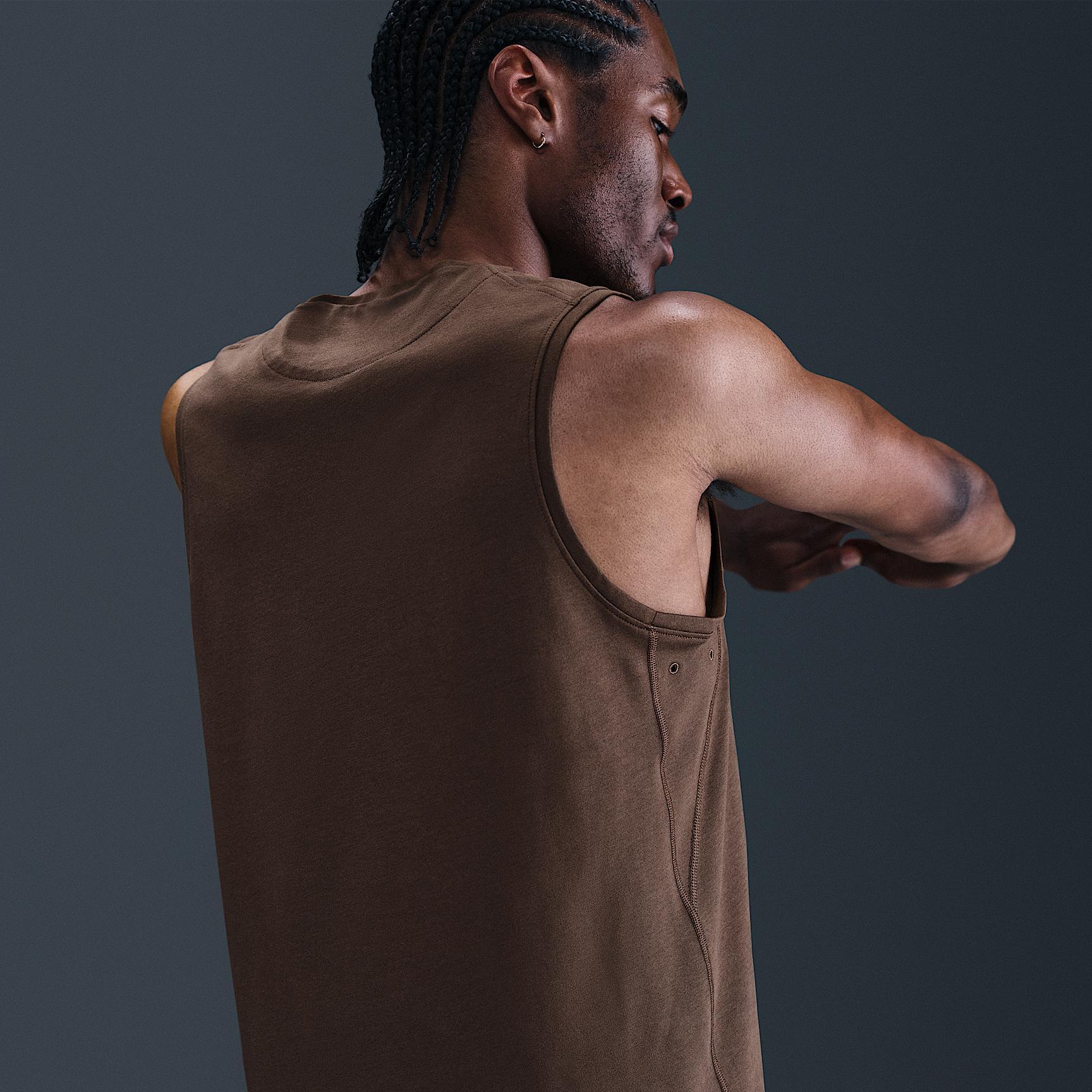 Nike Men's Primary Dri-FIT Versatile Tank Top Product Image