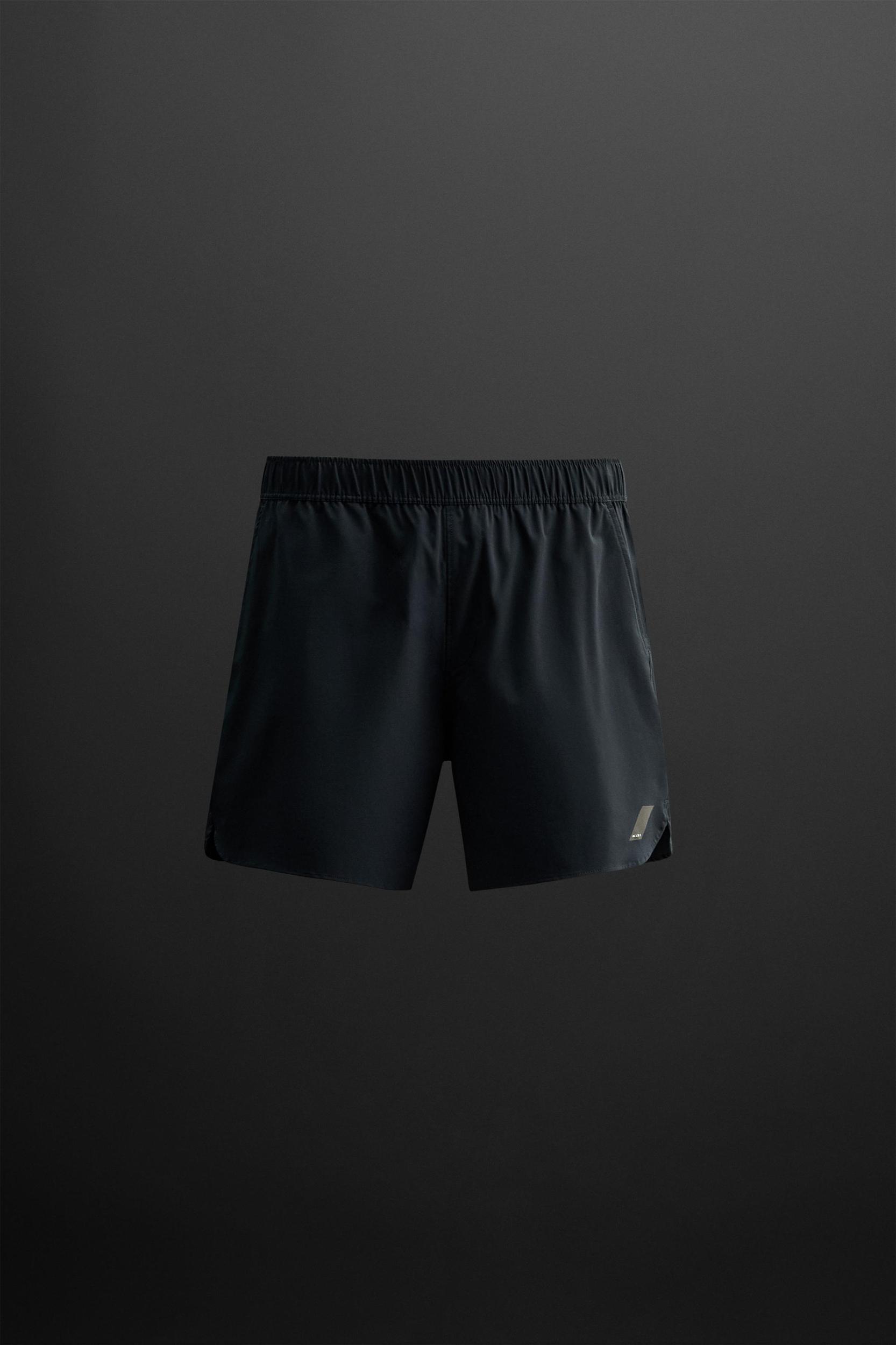 TRAINING SHORTS Product Image