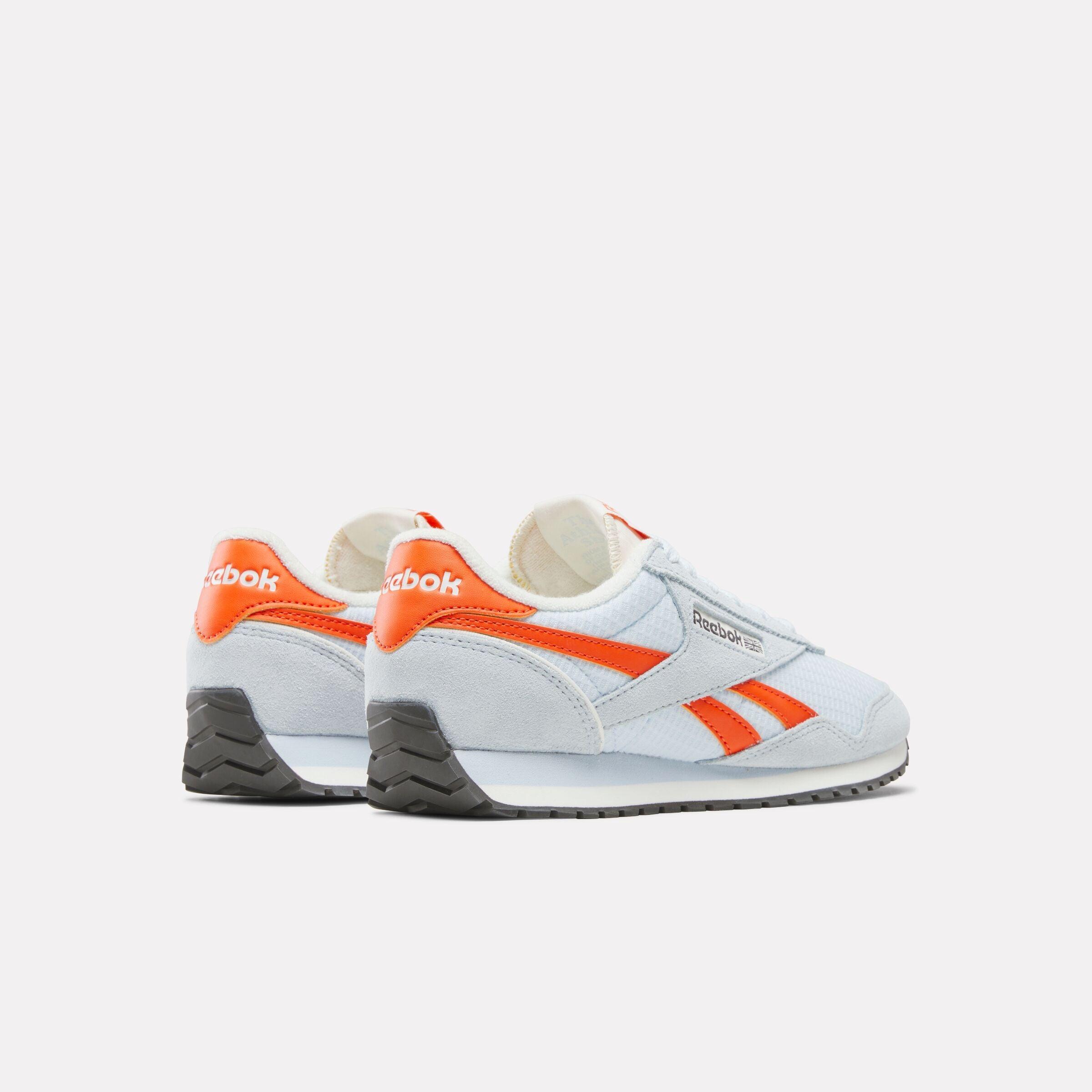 Women's Classic AZ Shoes Product Image