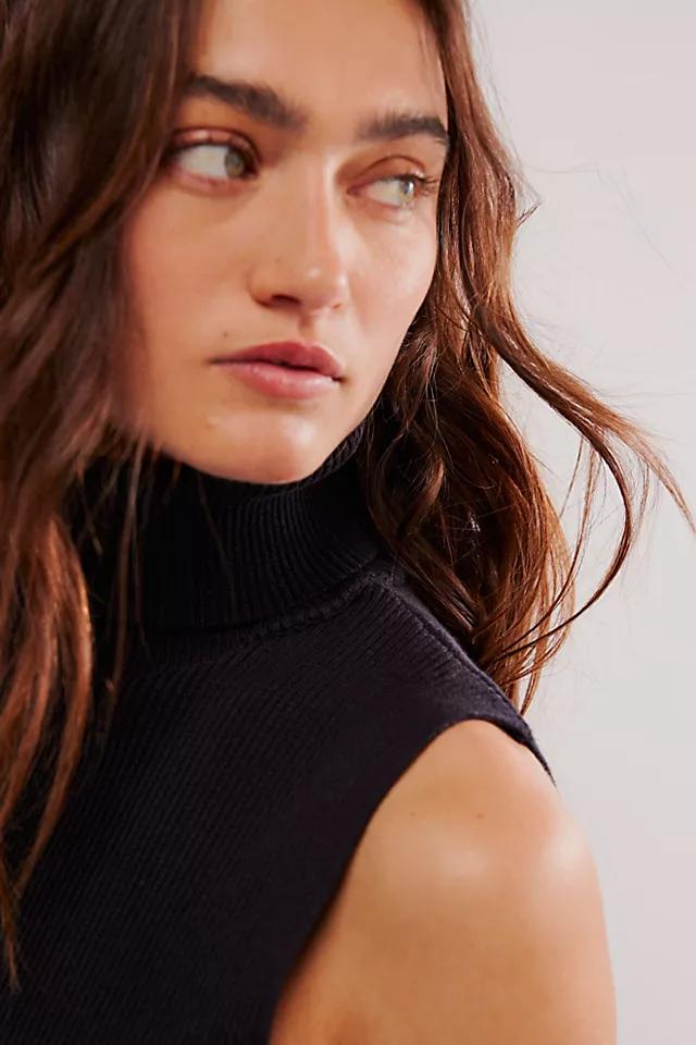 Sleeveless Rib Turtleneck Product Image