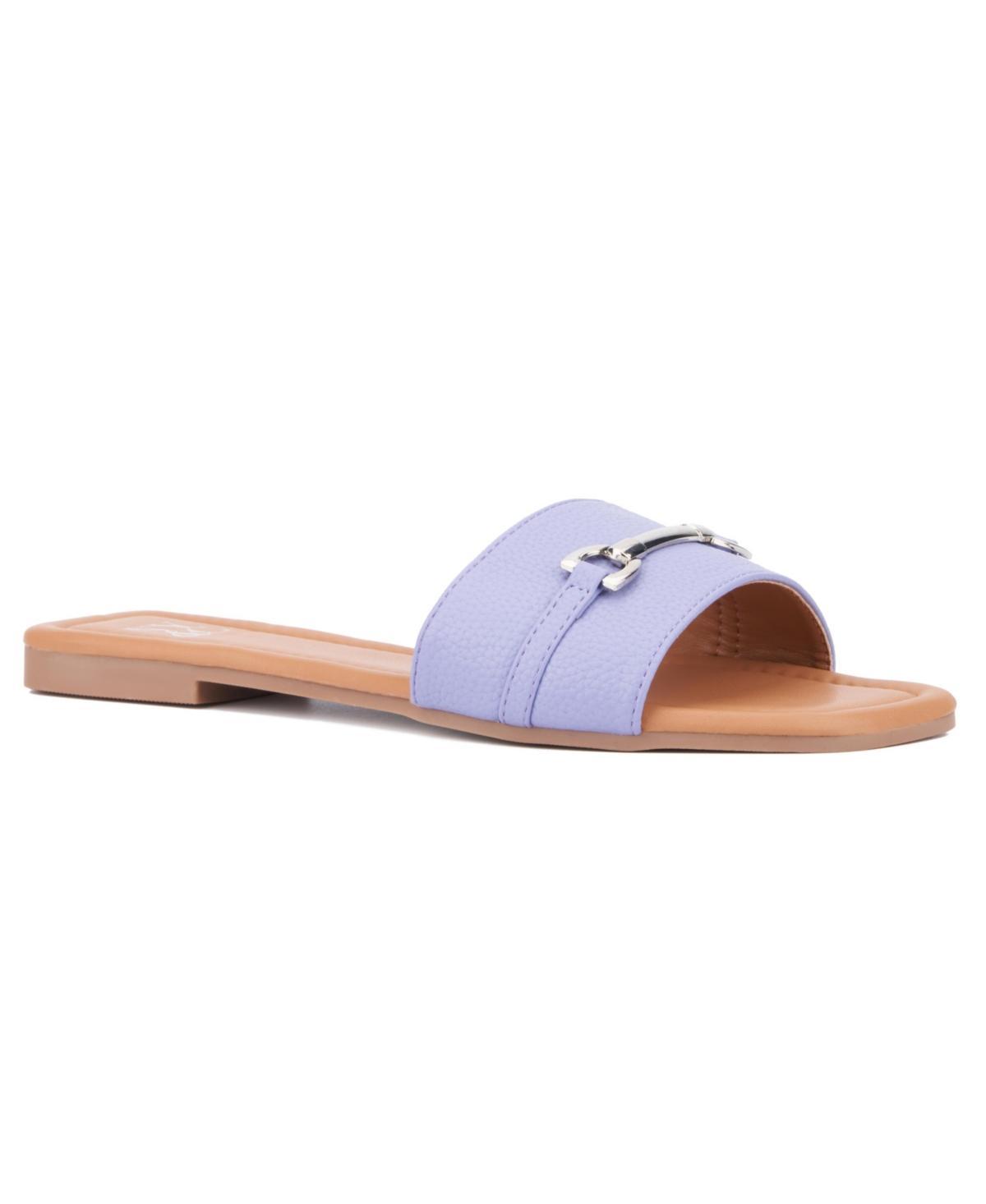 Womens Naia Flat Sandal Product Image
