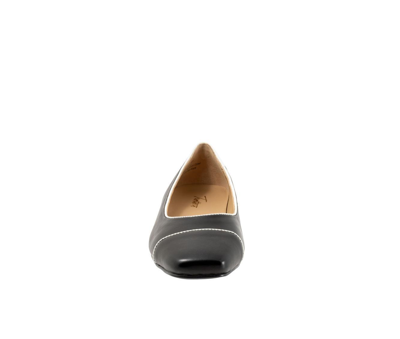 Women's Trotters Harbor Flats Product Image