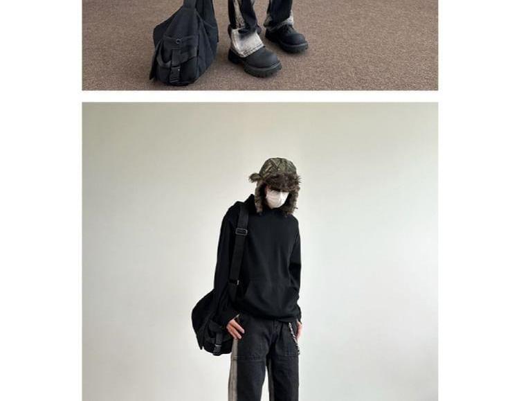 Mid Rise Washed Straight Leg Jeans Product Image