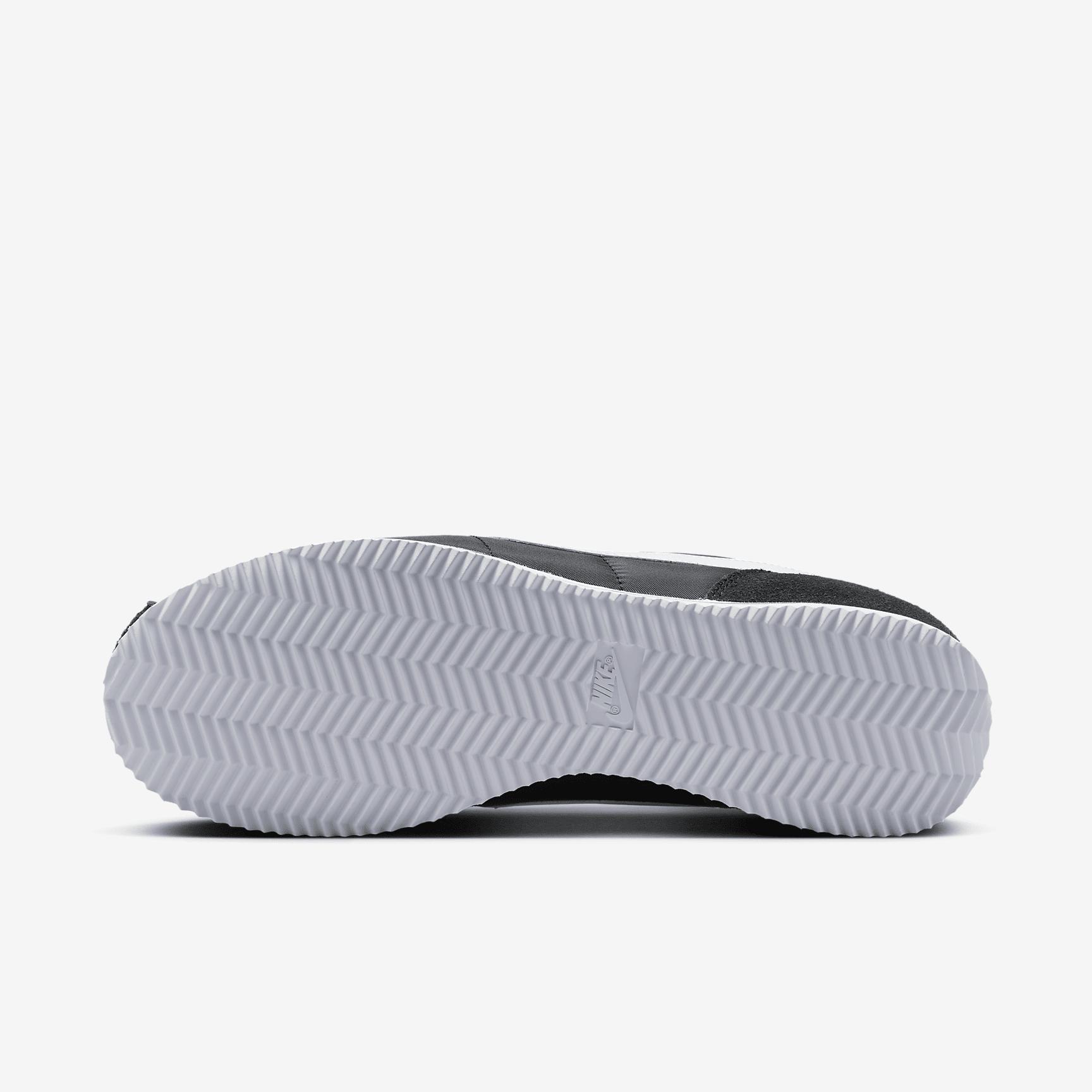 Nike Cortez Textile Men's Shoes Product Image