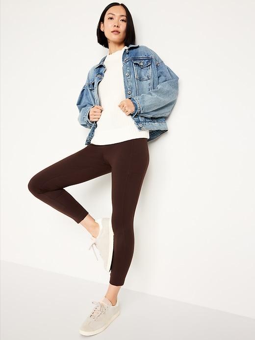 High-Waisted Side-Pocket 7/8 Leggings Product Image