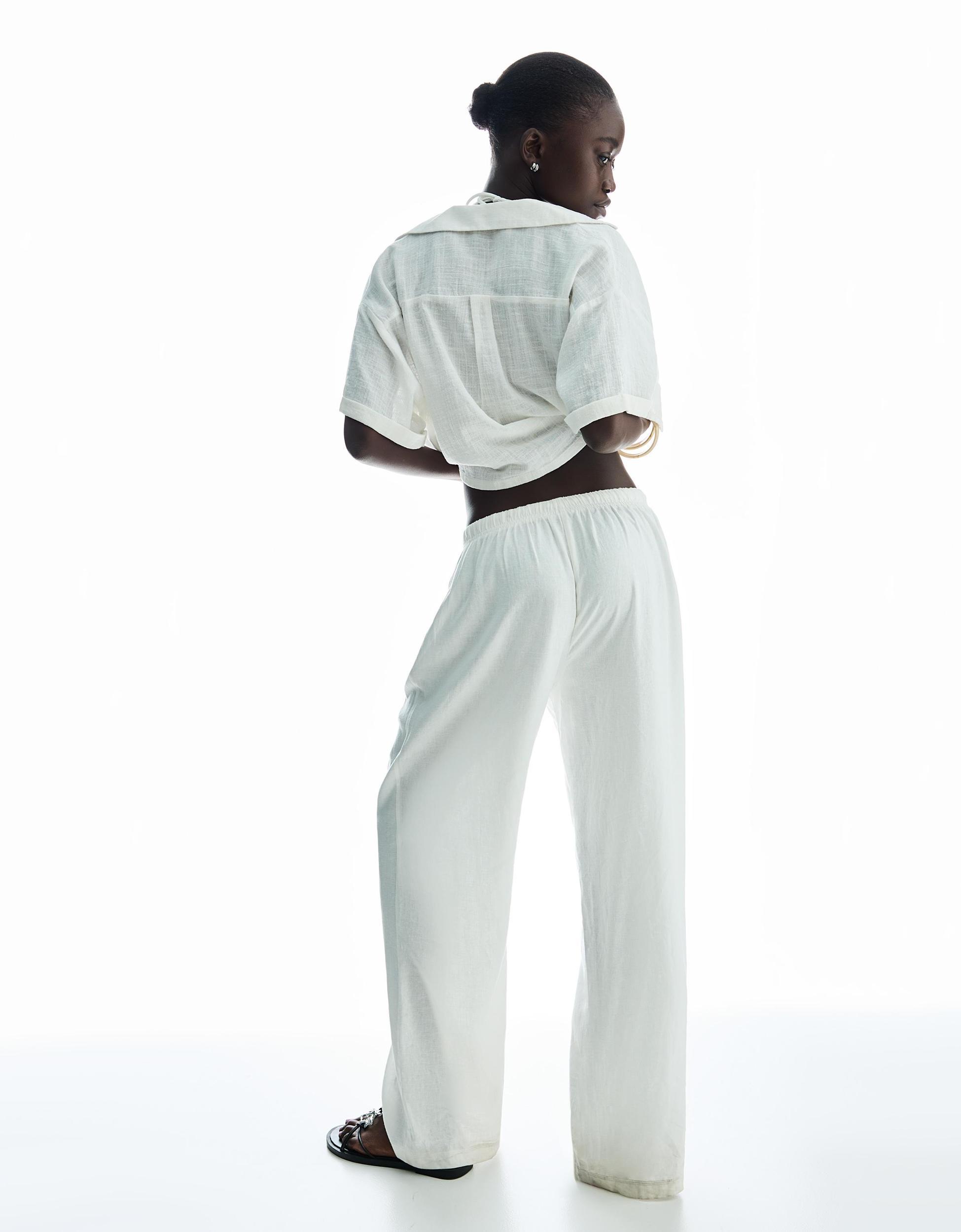 Linen blend pants with an elastic waistband Product Image