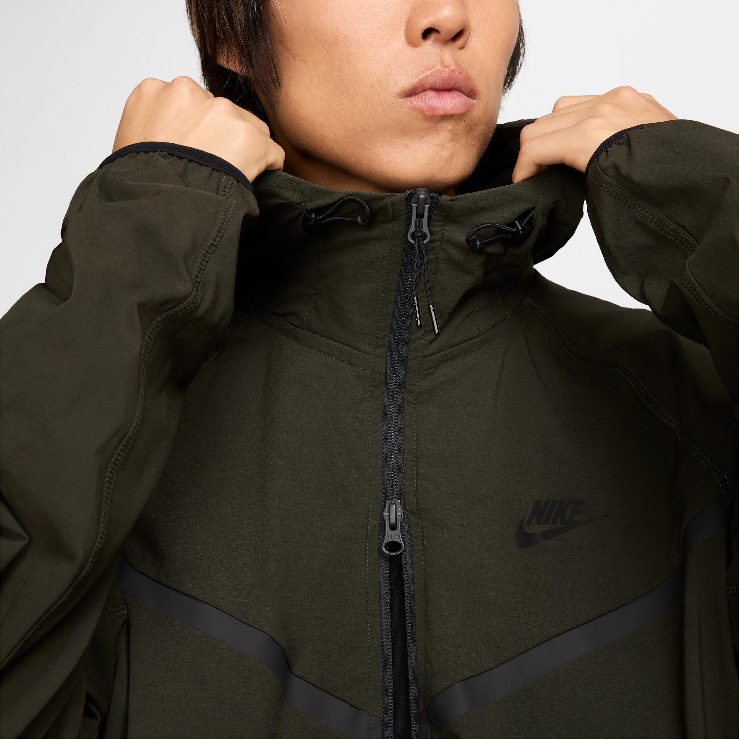 Nike Men's Tech Woven Jacket Product Image