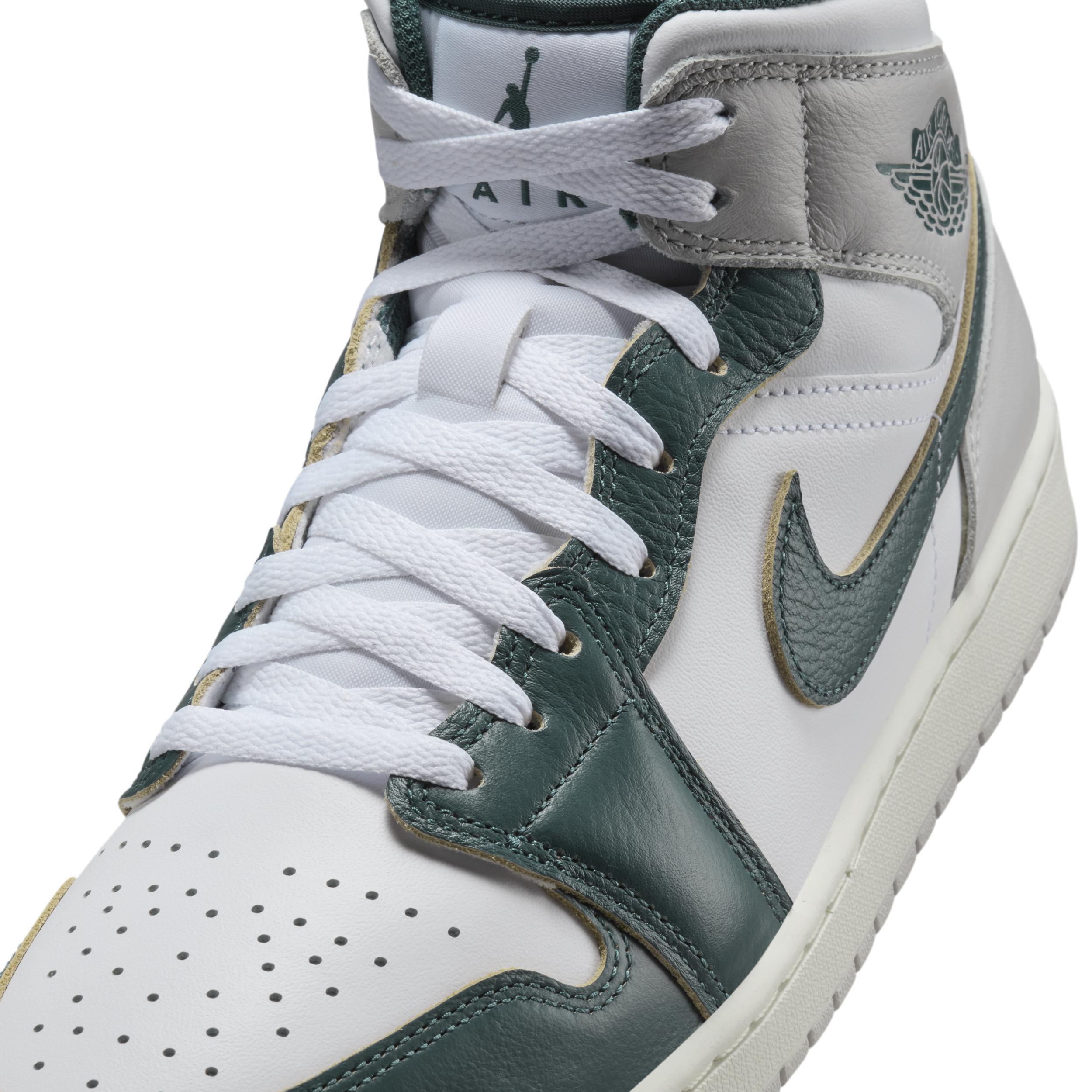 Men's Air Jordan 1 Mid SE Shoes Product Image