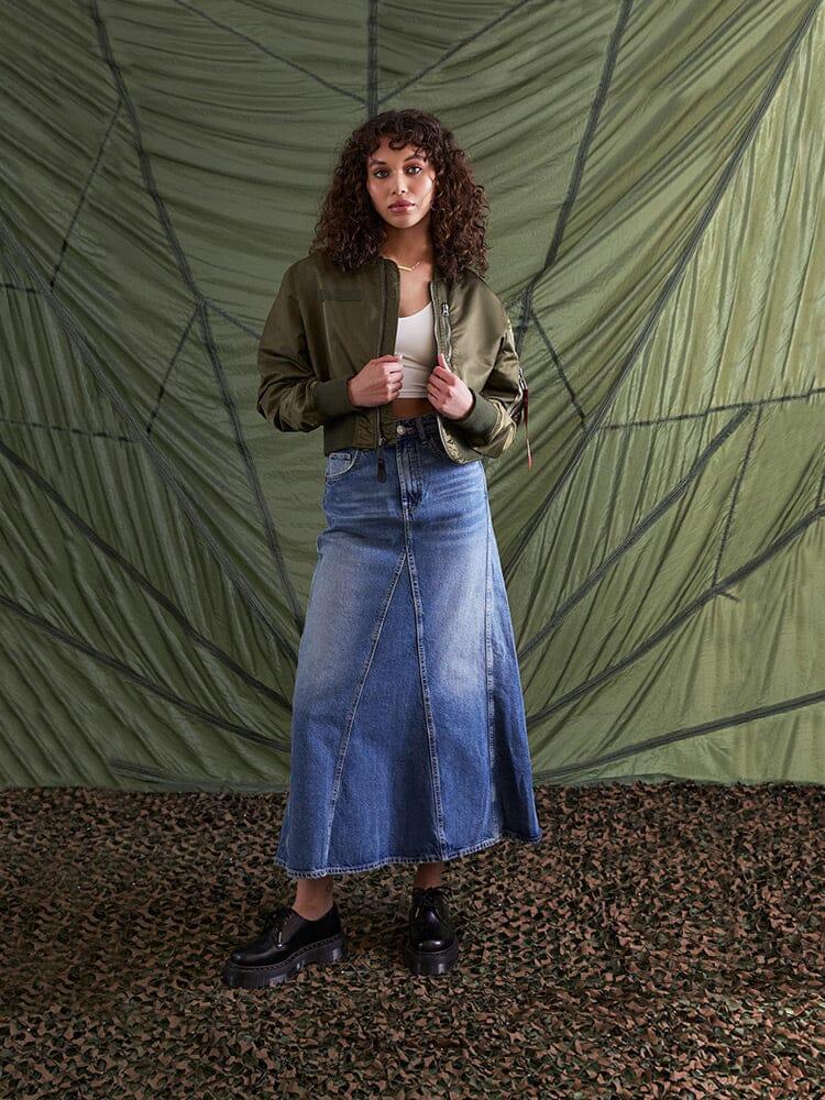 L-2B CROPPED GEN II BOMBER JACKET W (SEASONAL) Female Product Image