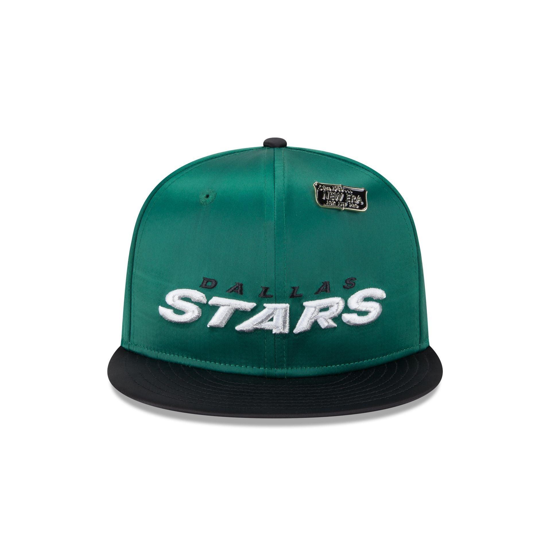 New York Knicks Black Velvet 59FIFTY Fitted Hat Male Product Image