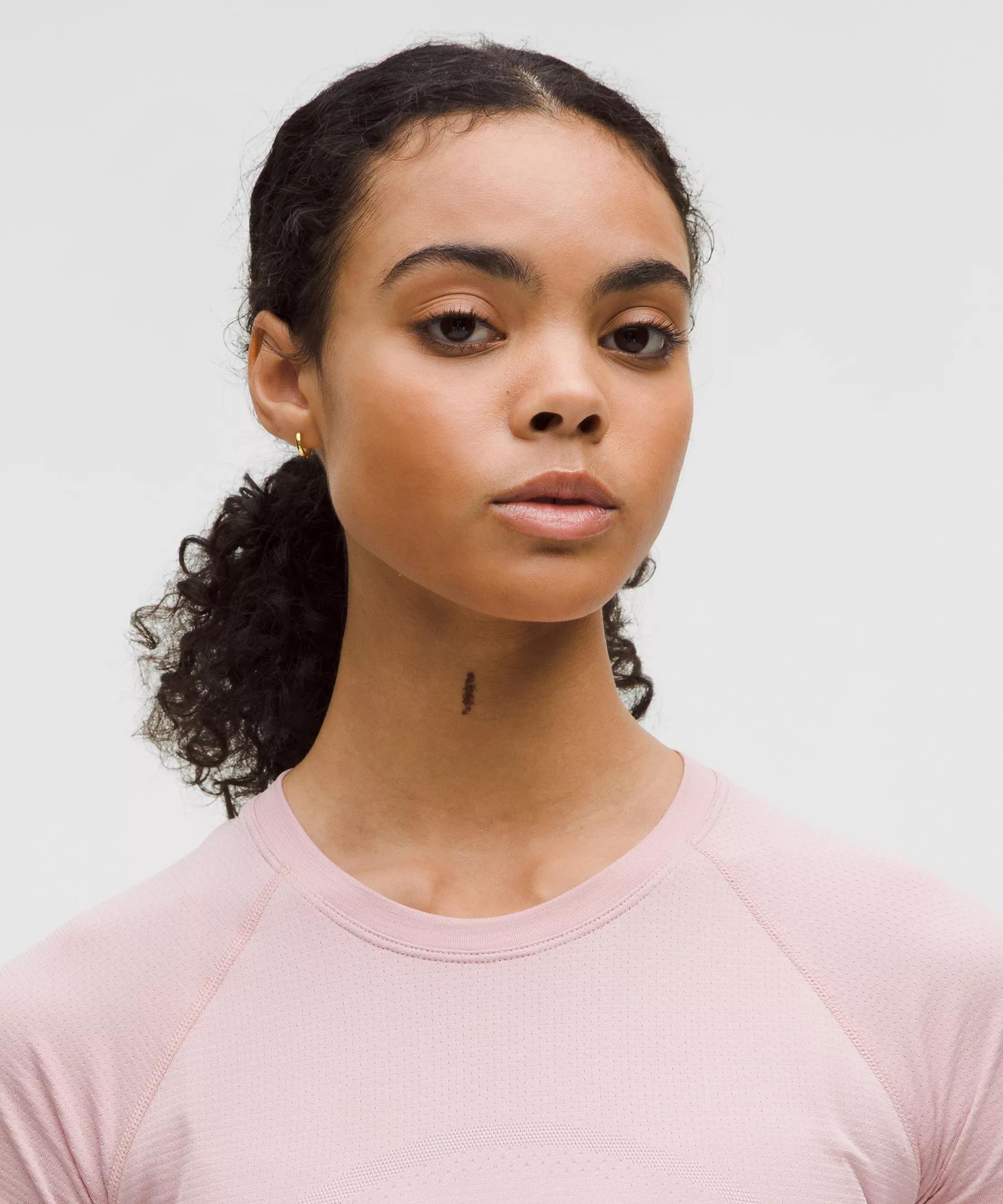 Swiftly Tech Cropped Short-Sleeve Shirt 2.0 Product Image