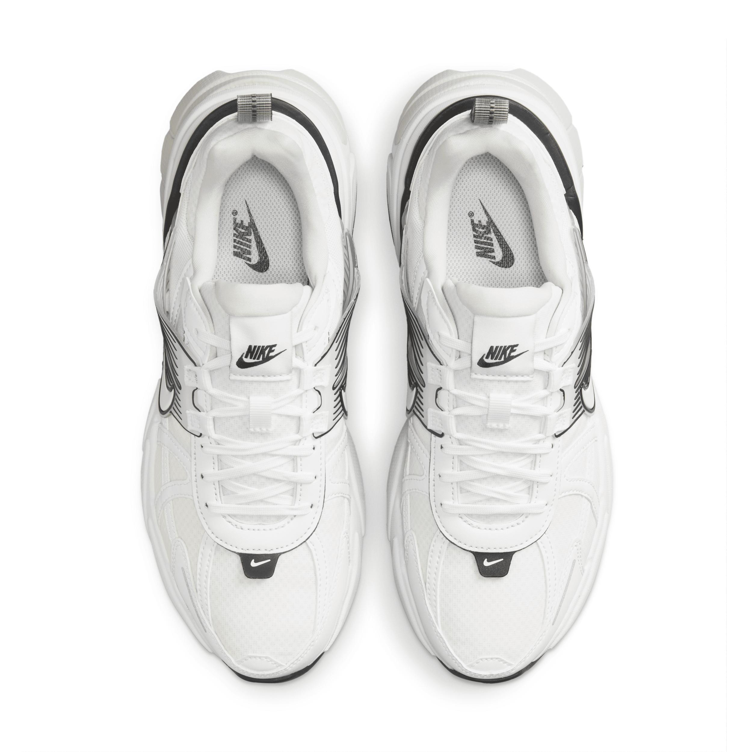 Nike Women's V2K Run Shoes Product Image