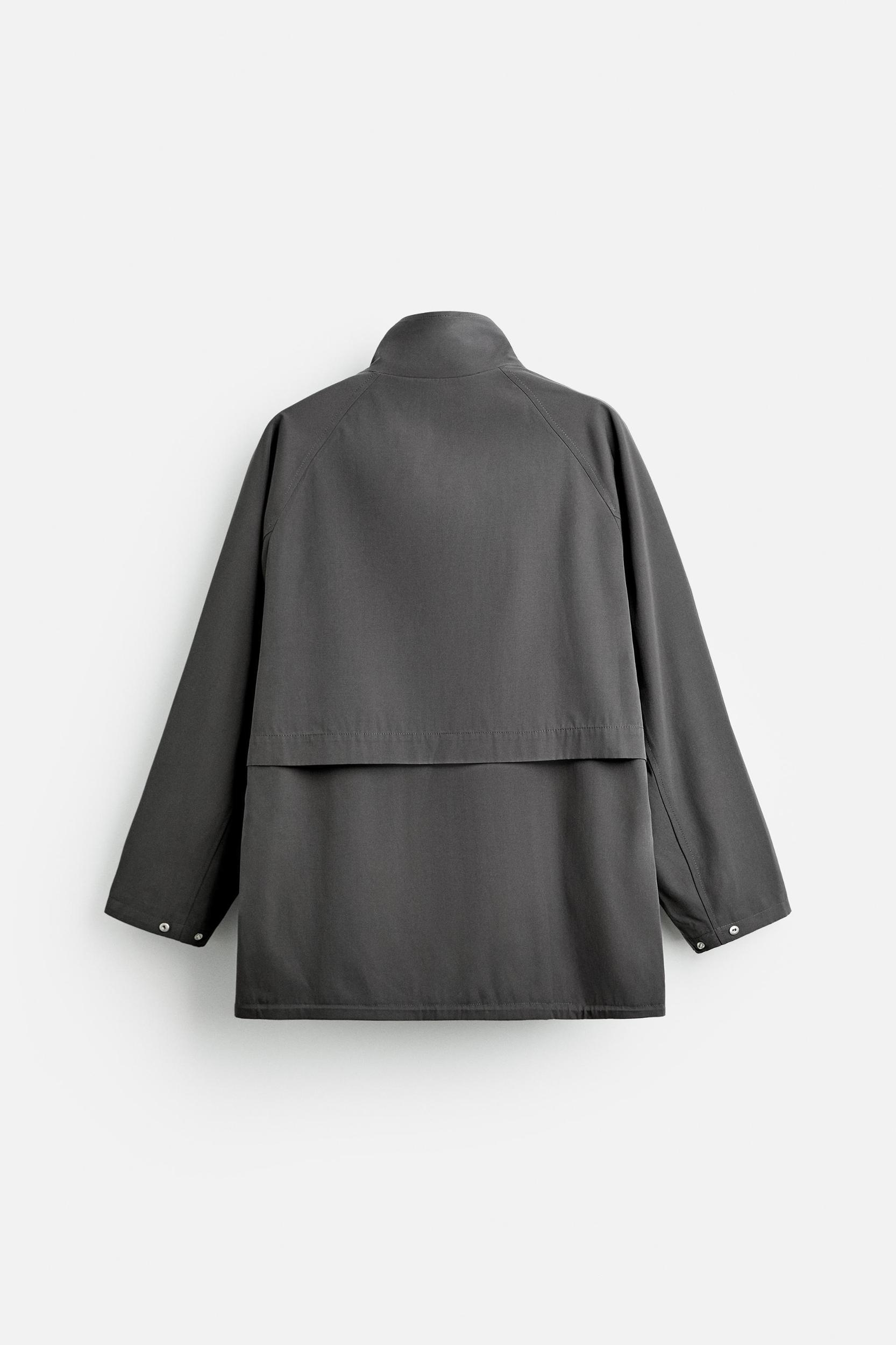 SHORT PARKA WITH POCKETS Product Image