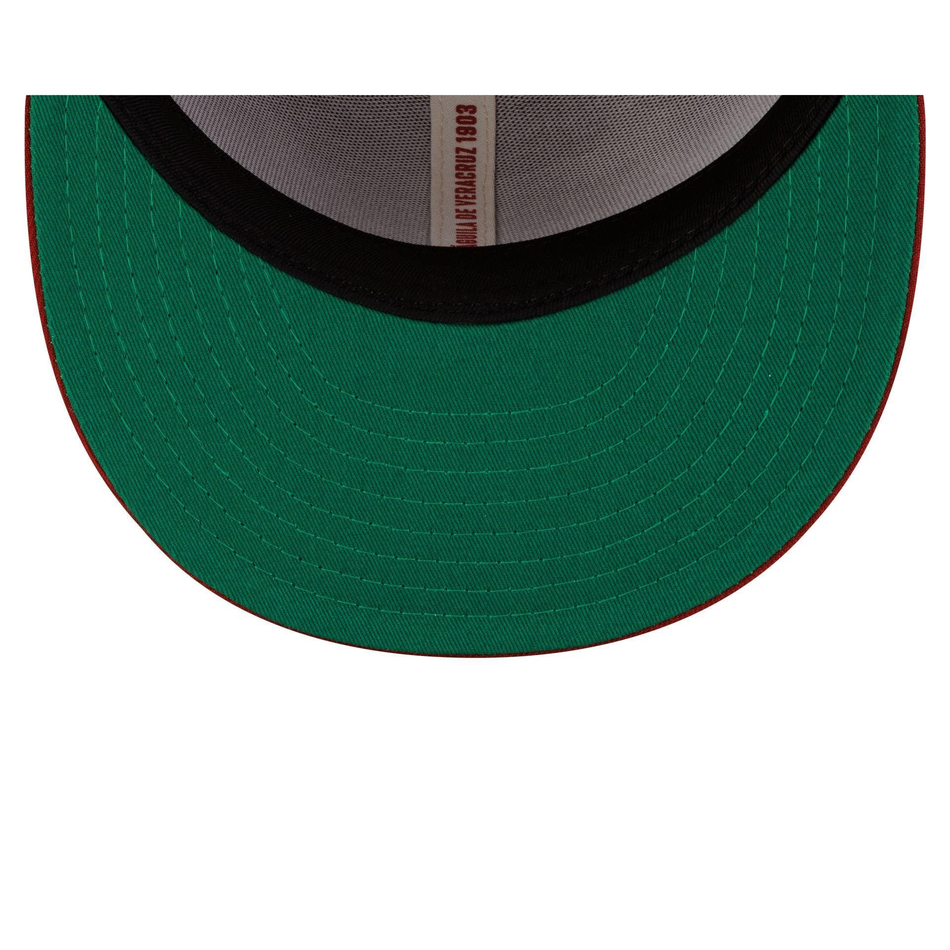 Cuban X Giants Flag Retro Crown 59FIFTY Fitted Hat Male Product Image