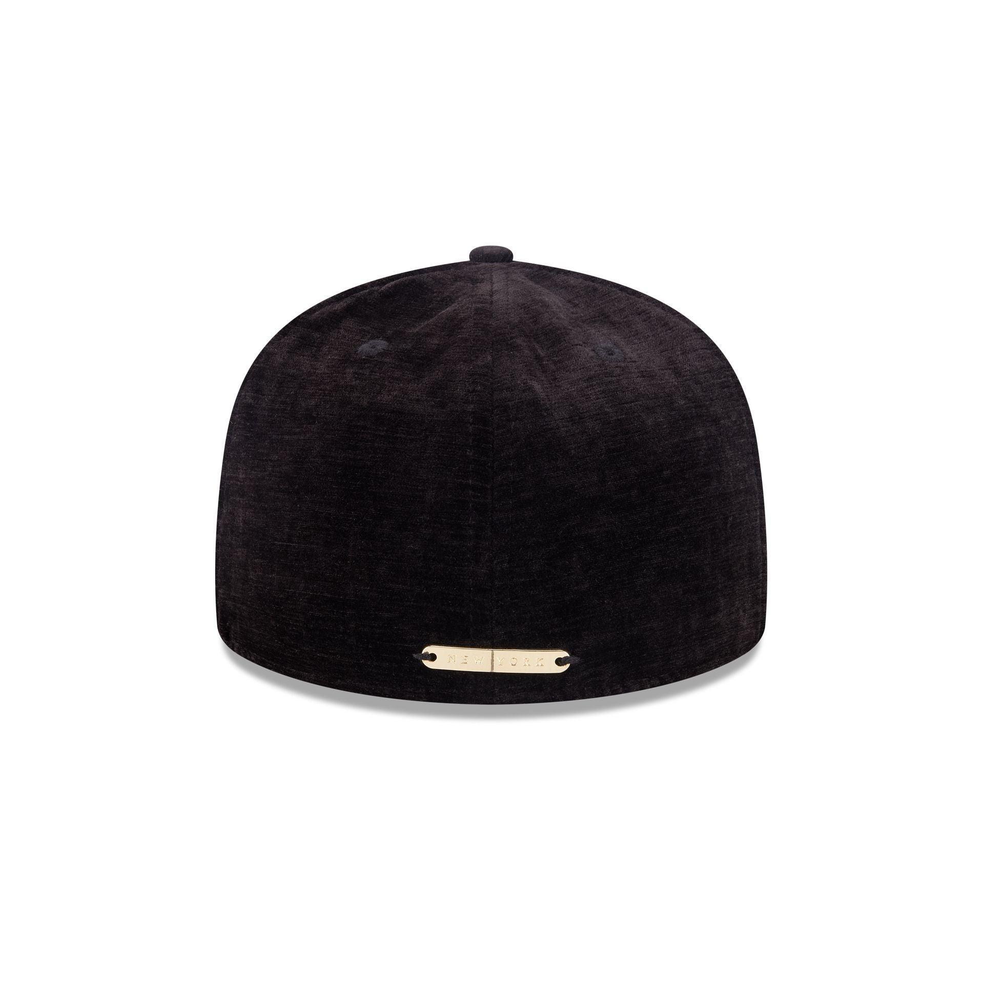New York Knicks Black Velvet 59FIFTY Fitted Hat Male Product Image
