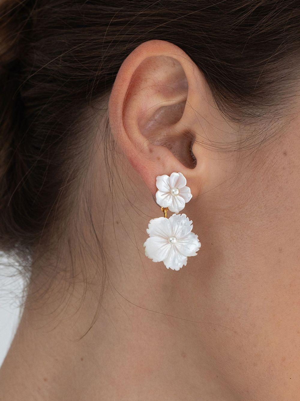 Tibby floral drop earrings Product Image