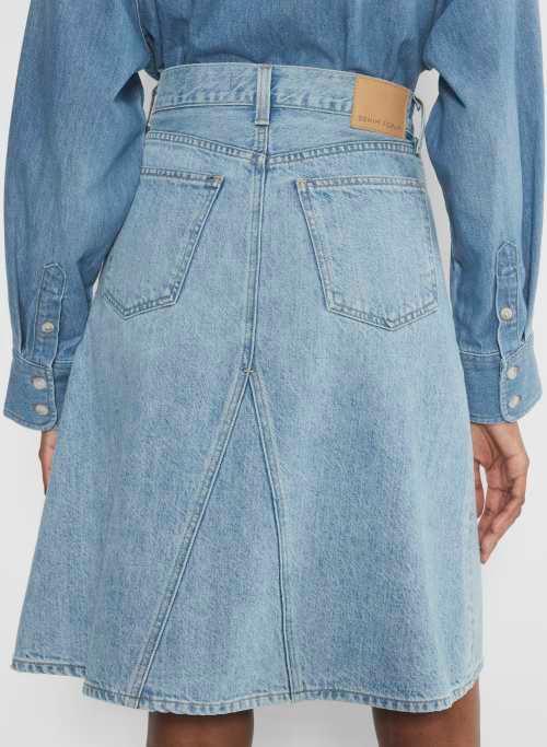 the ’90s midi denim skirt Product Image