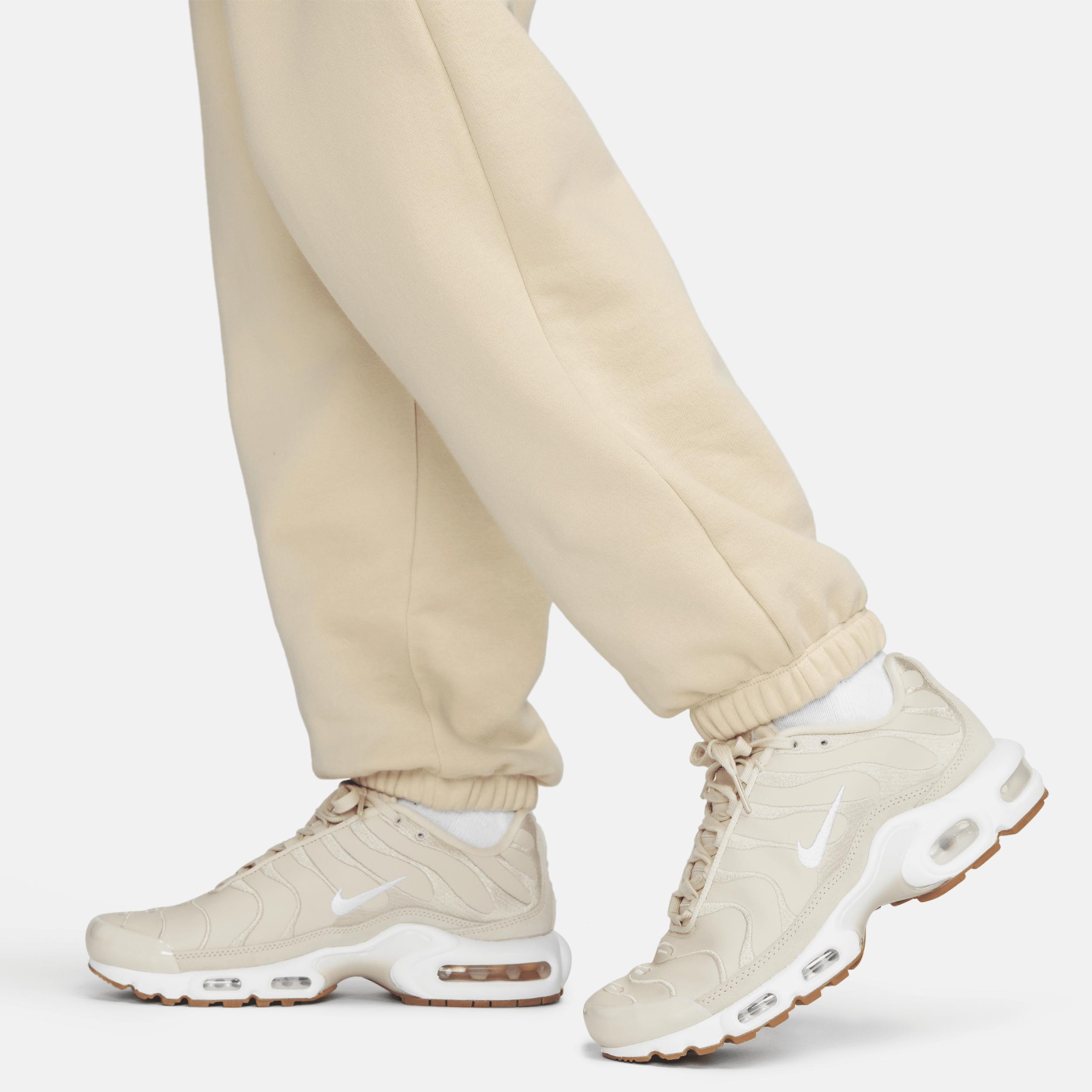 Womens Nike Sportswear Club Fleece Mid-Rise Oversized Sweatpants Product Image