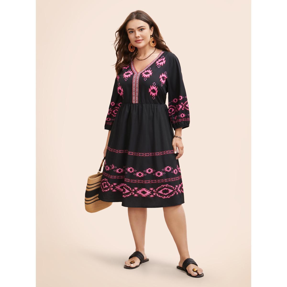 Plus Size V Neck Bandana Print Elastic Waist Dress Black Women Resort Gathered V-neck Elbow-length sleeve Curvy BloomChic 10/M Product Image