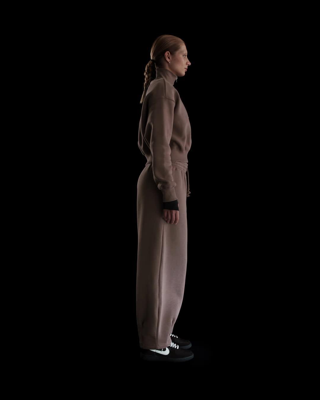 Nike Sportswear Phoenix Fleece Women's Mid-Rise Oversized Tapered Pants Product Image