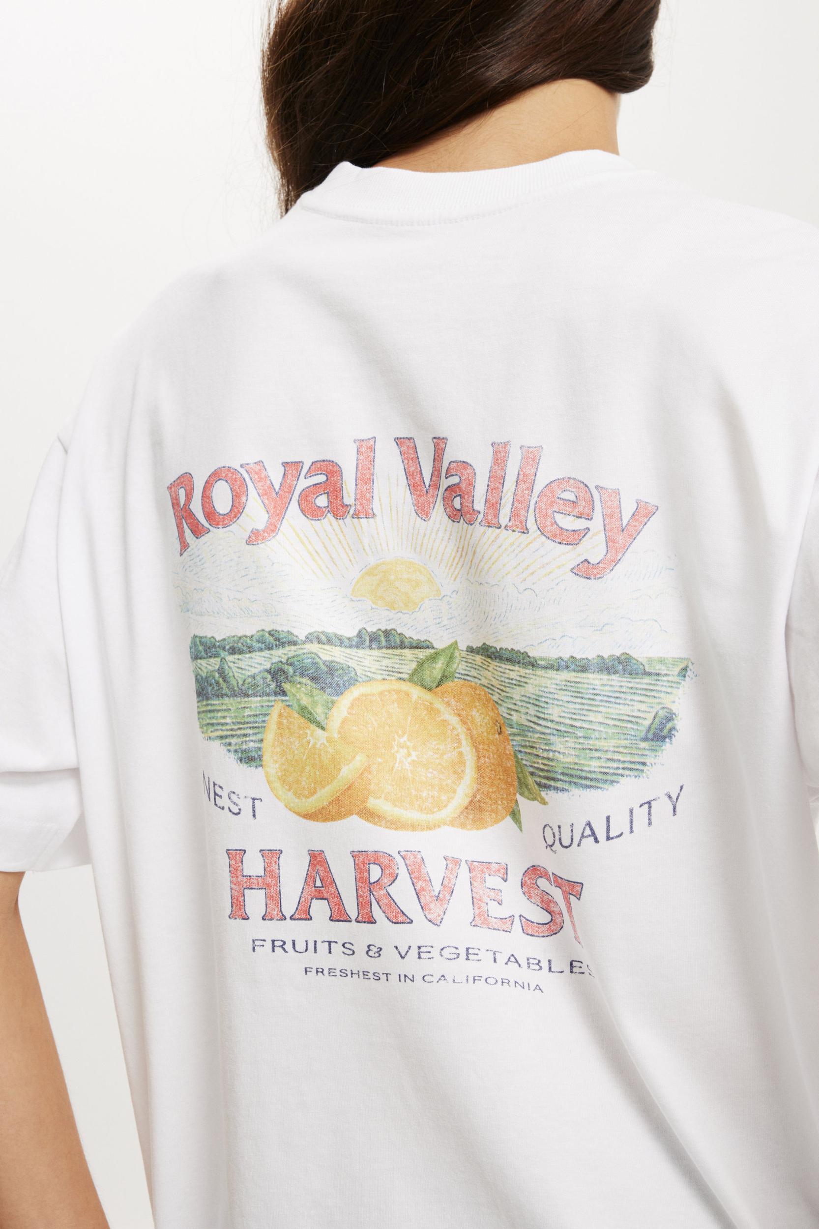 The Boxy Graphic Tee Product Image