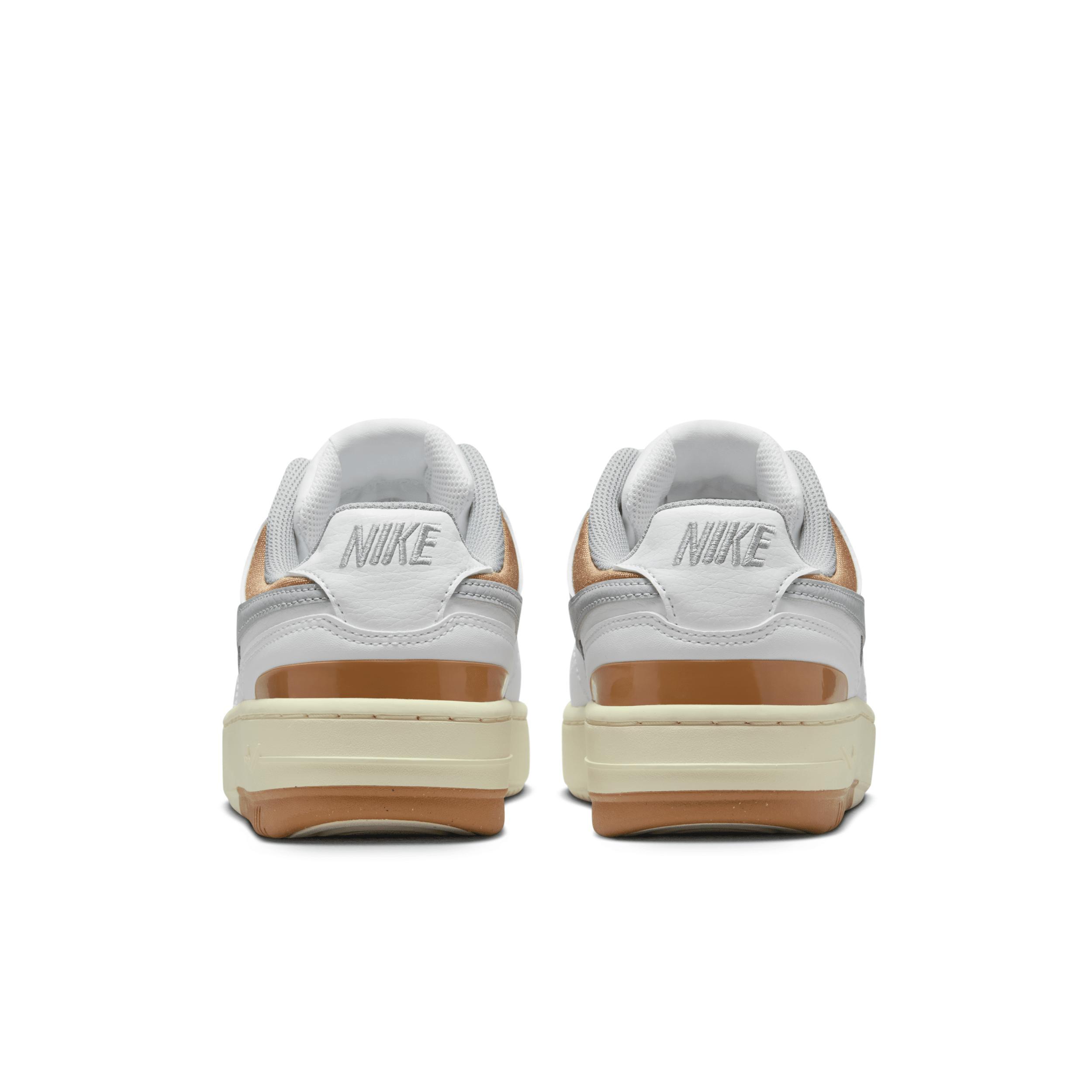 Nike Womens Gamma Force Shoes Product Image