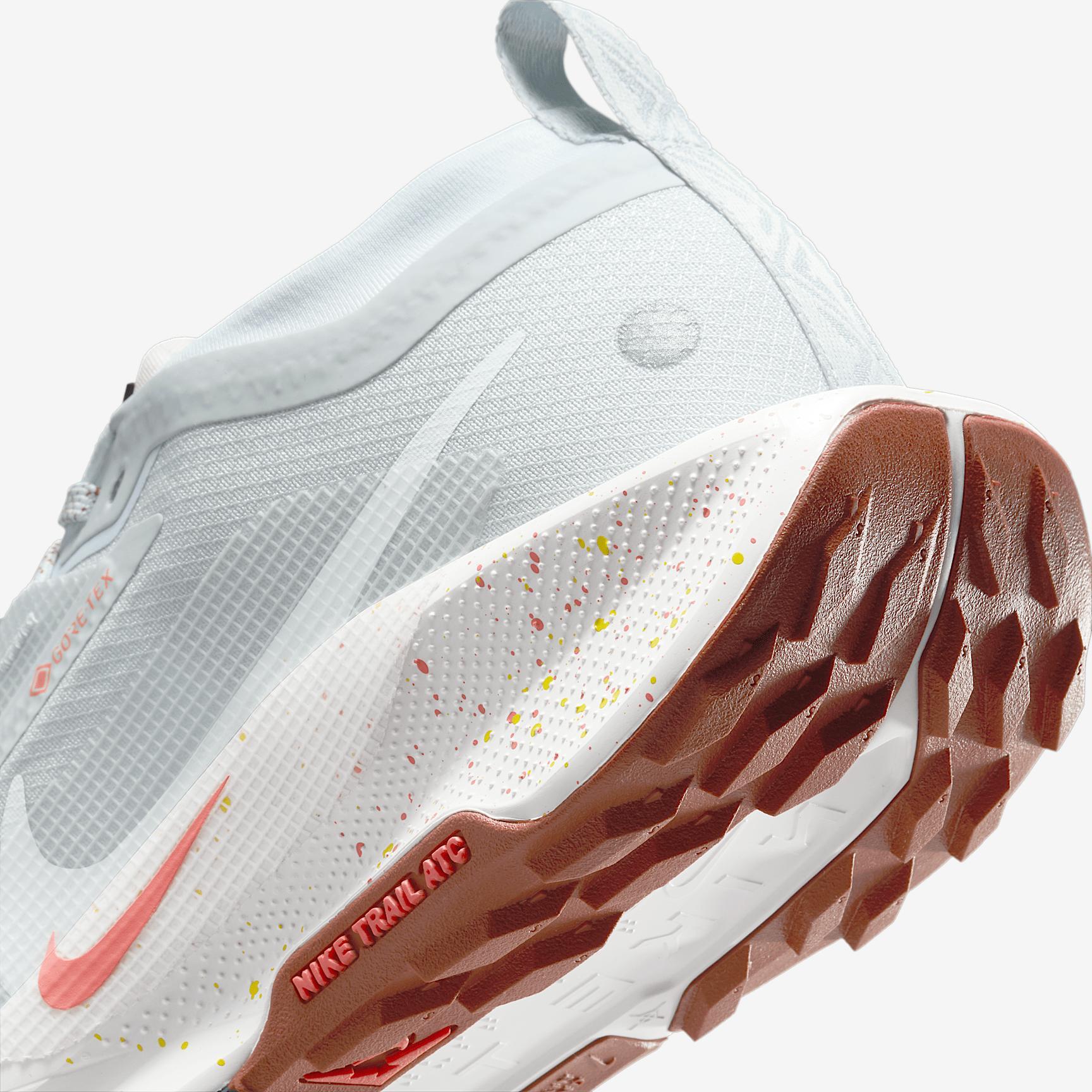 Nike Women's Pegasus Trail 5 GORE-TEX Waterproof Trail Running Shoes Product Image
