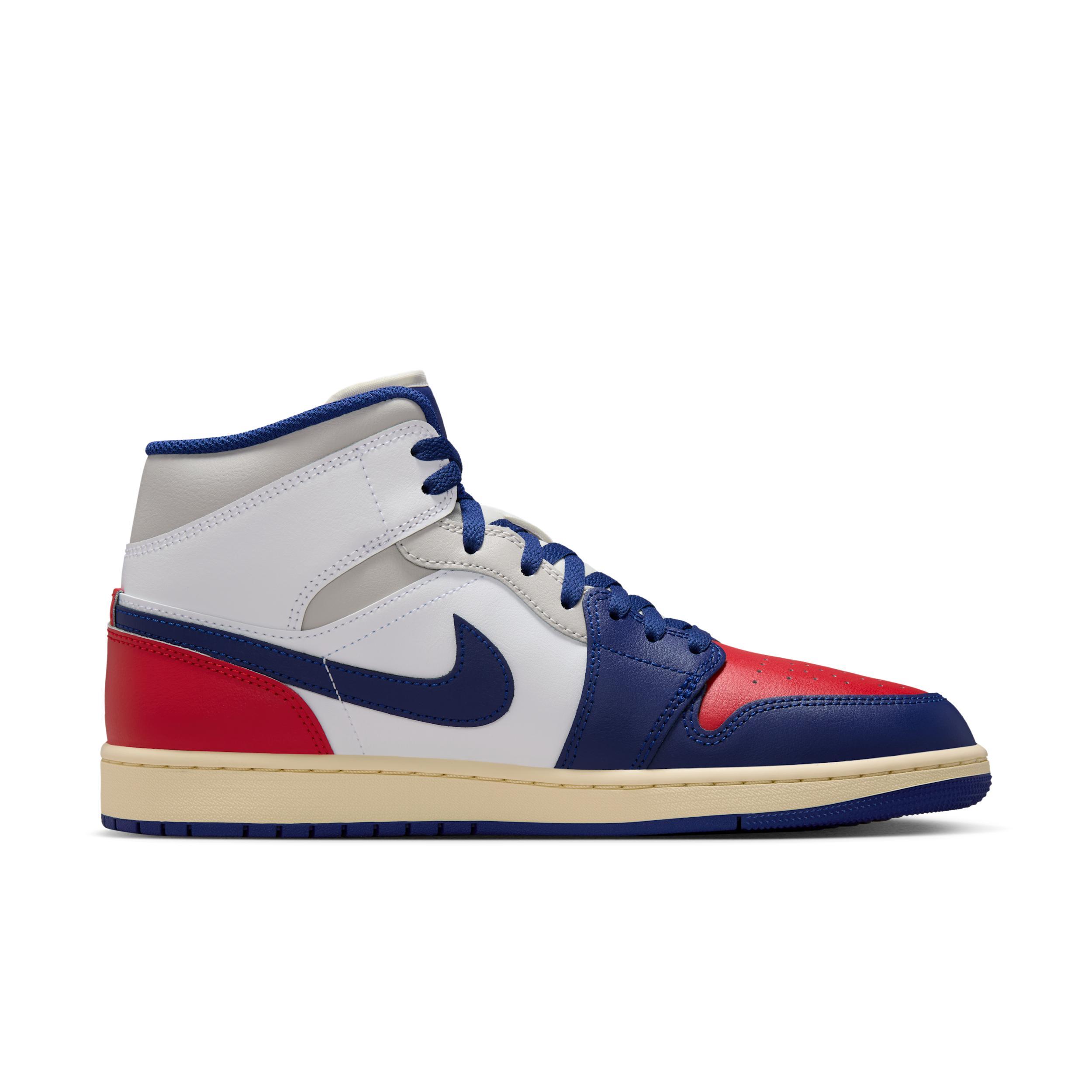 Air Jordan 1 Mid Men's Shoes Product Image