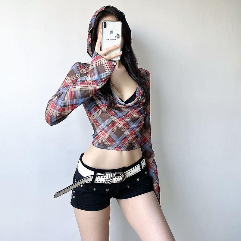 Flared-Sleeve Cowl Neck Plaid Cropped T-Shirt Product Image