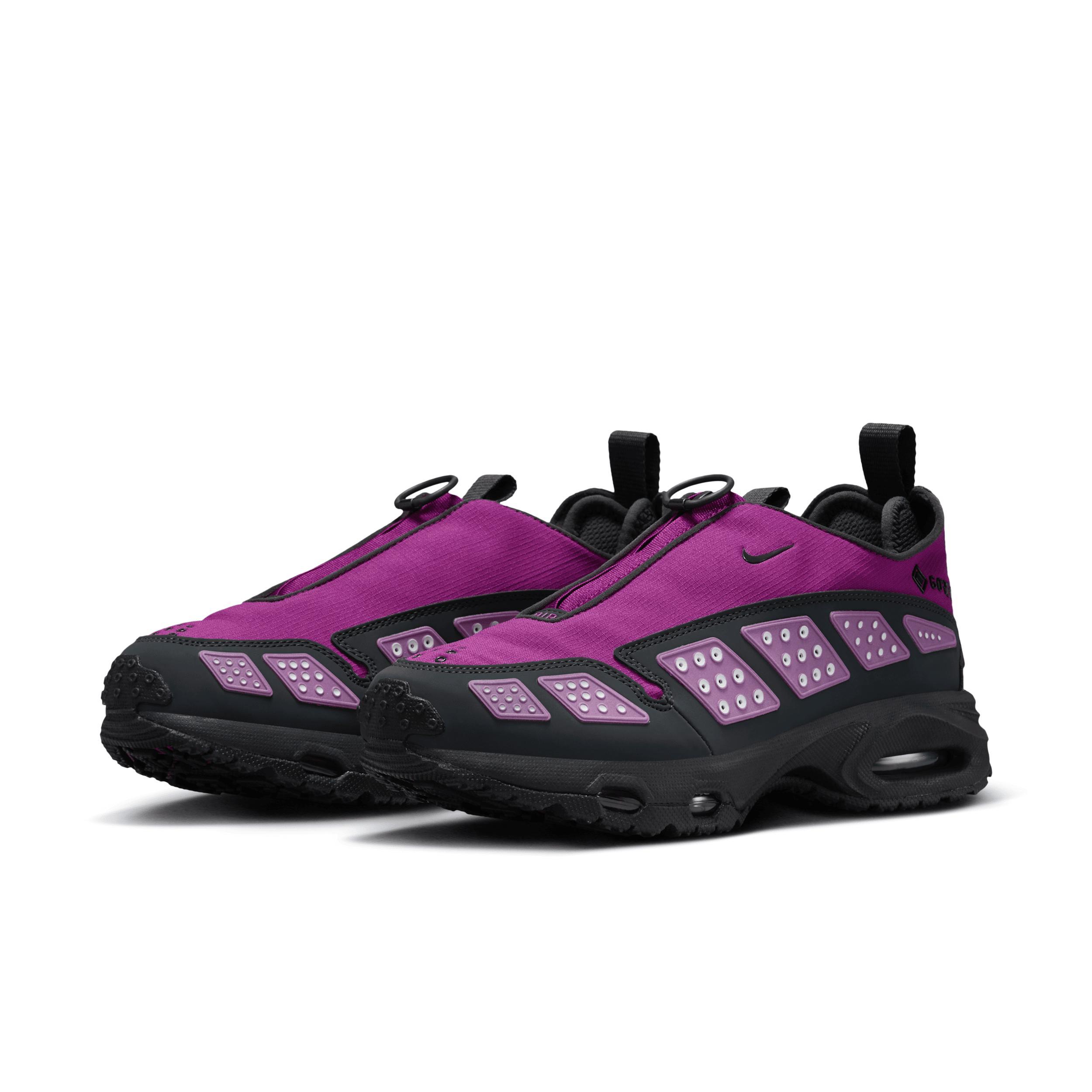 Nike Women's Air Max SNDR GTX Shoes Product Image