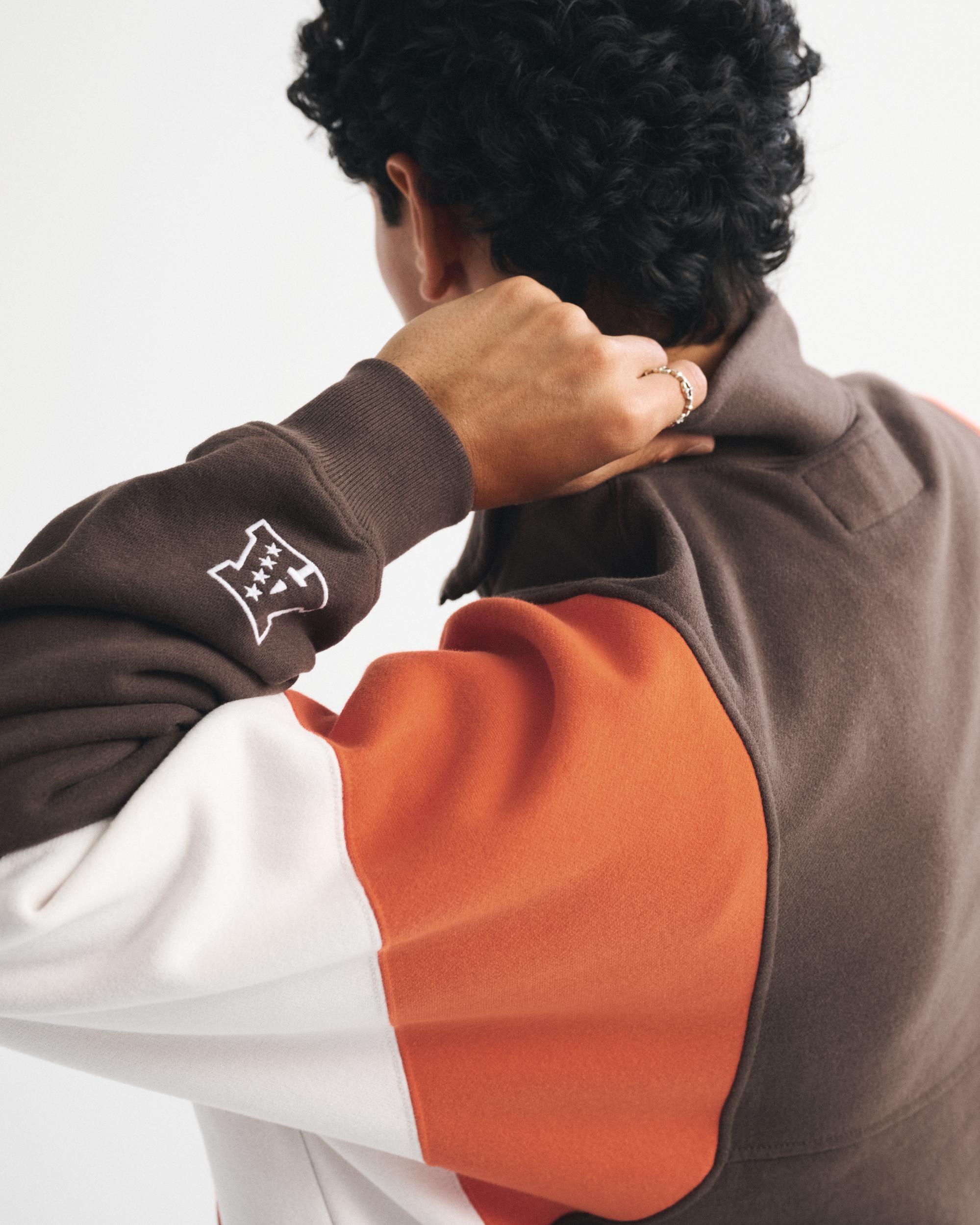 Dallas Cowboys Half-Zip Sweatshirt Product Image