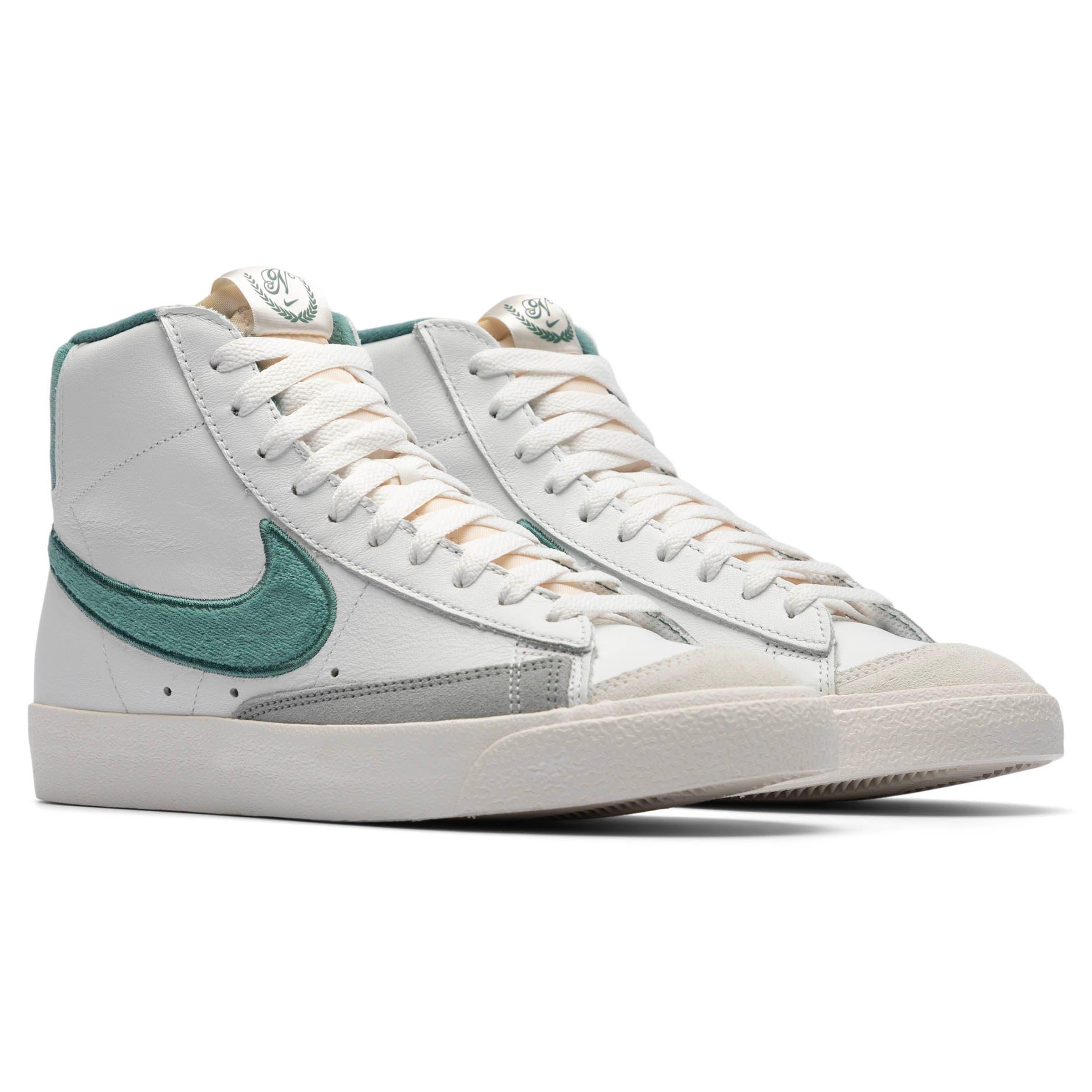 NIKE BLAZER MID '77 PREMIUM Male Product Image