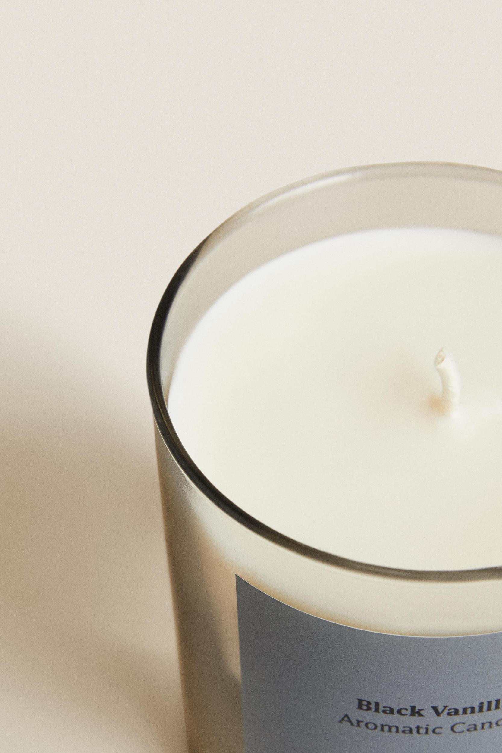 (200 G) BLACK VANILLA SCENTED CANDLE Product Image