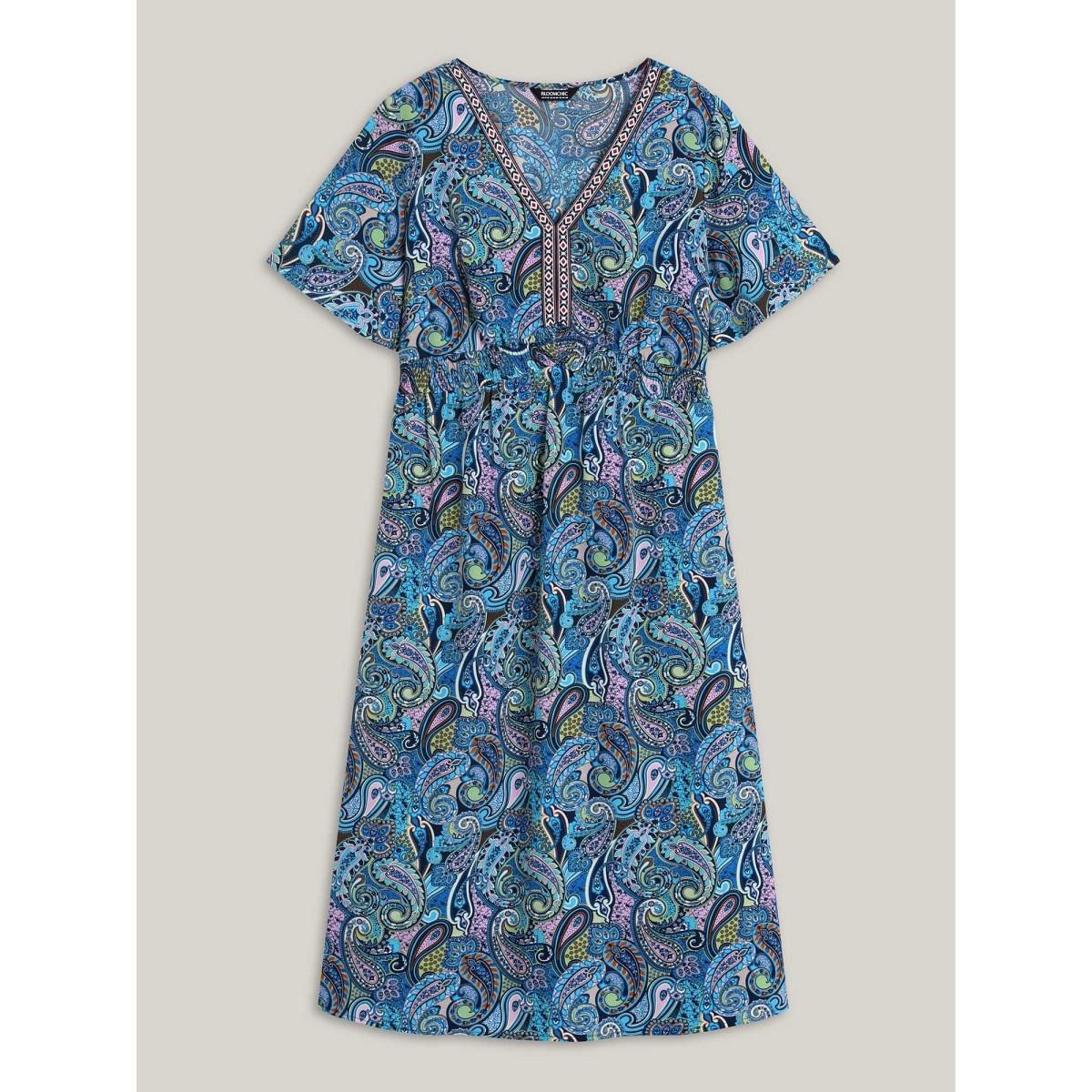 Plus Size Paisley Print Stretchy Waist Pockets Midi Dress Navy Women Resort Woven ribbon&lace trim V-neck Short sleeve Curvy BloomChic 18-20/2X Product Image