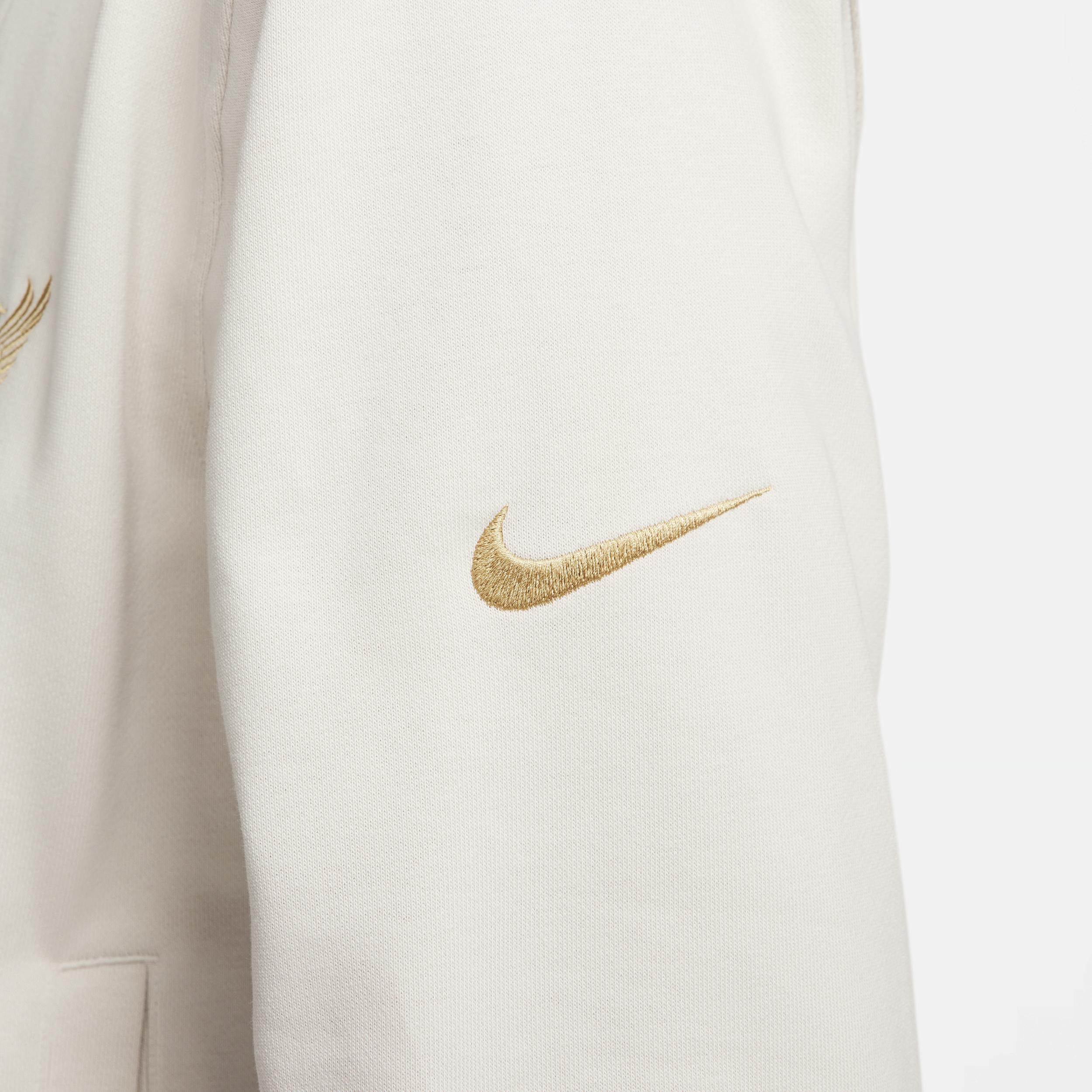 Nike Mens LeBron James x Liverpool FC Standard Issue Dri-FIT 1/4-Zip Basketball Top Product Image