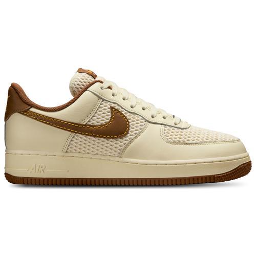 Nike Men's Air Force 1 '07 LV8 Shoes Product Image