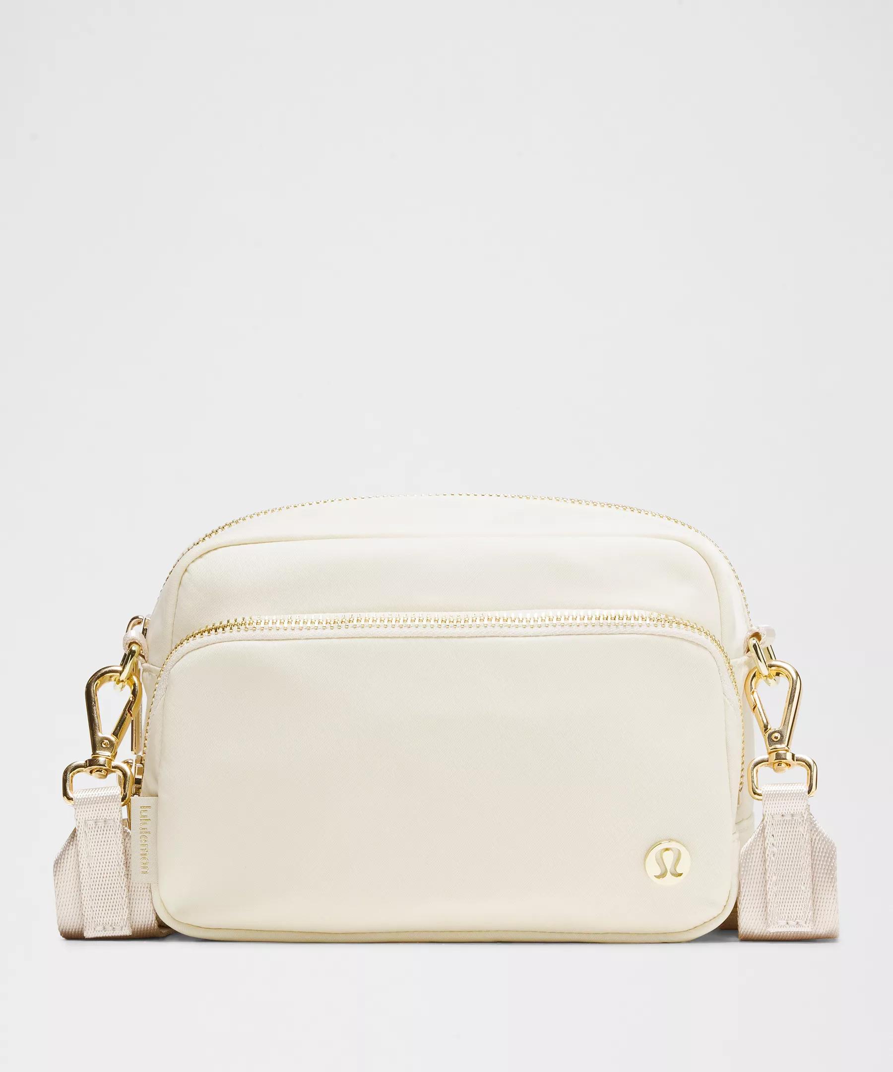 Everywhere Crossbody Bag 2L *Metal Hardware Product Image