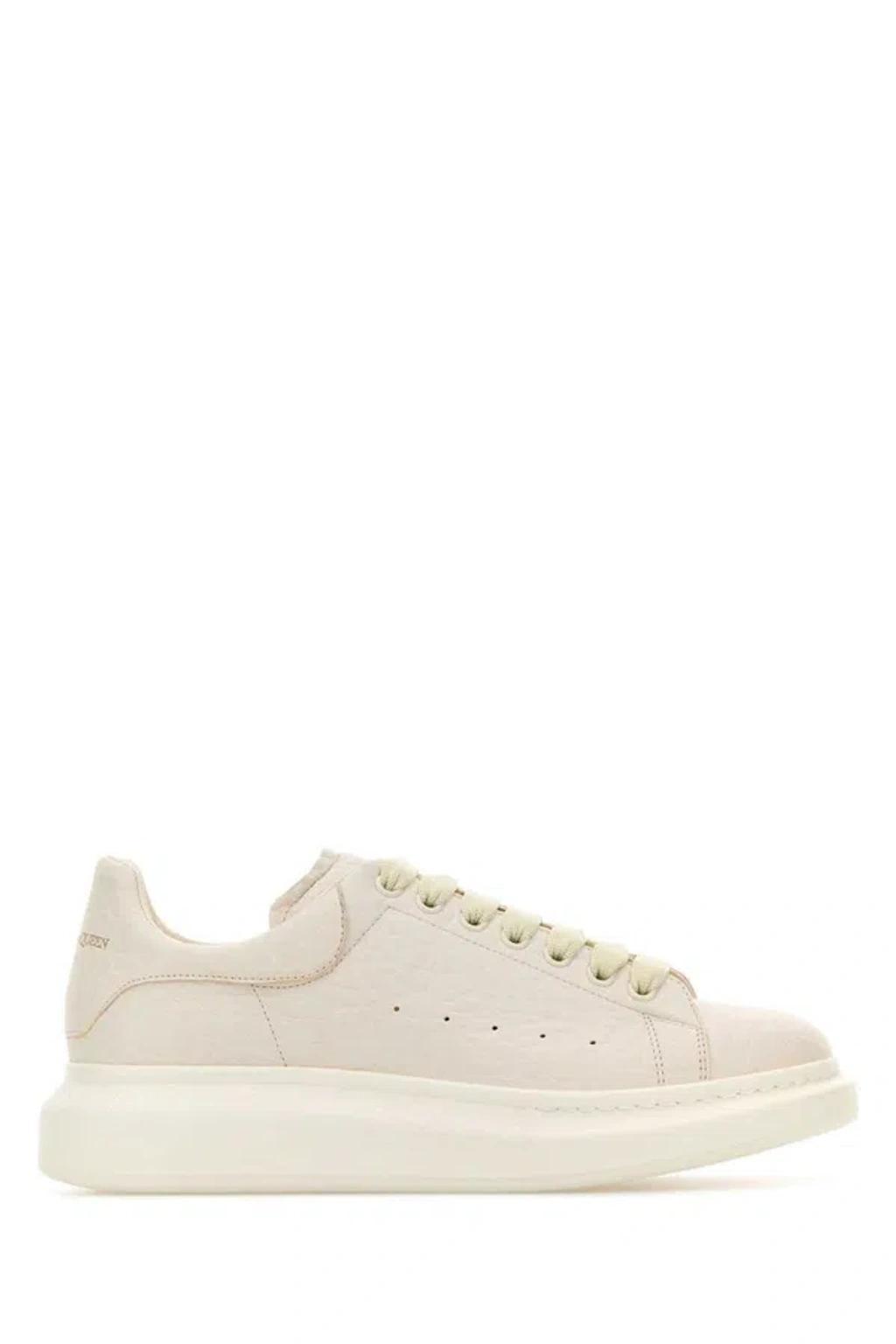 ALEXANDER MCQUEEN Larry Oversized Sneaker In White Product Image