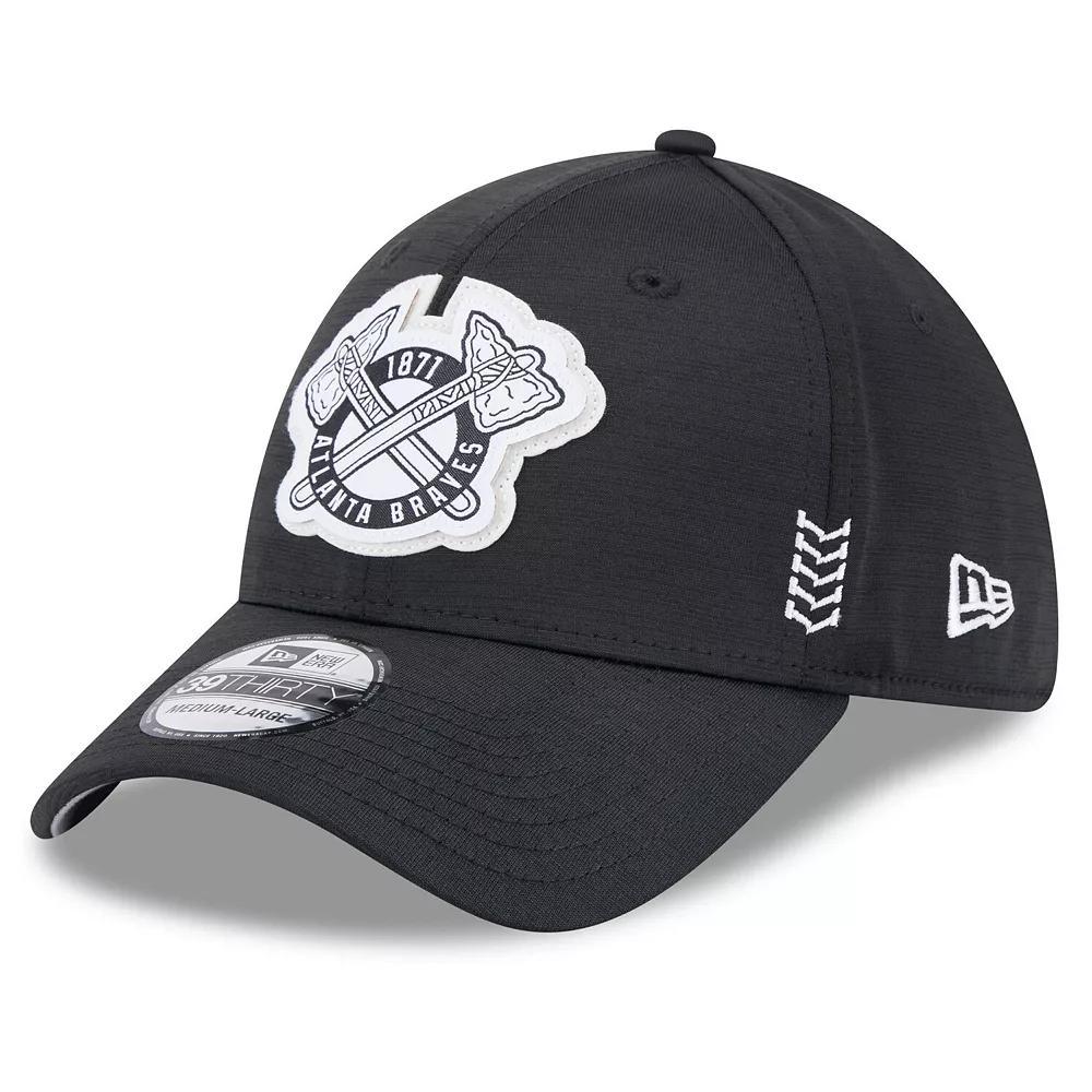 Men's New Era  Black Atlanta Braves 2024 Clubhouse 39THIRTY Flex Fit Hat, Size: Medium/Large Product Image